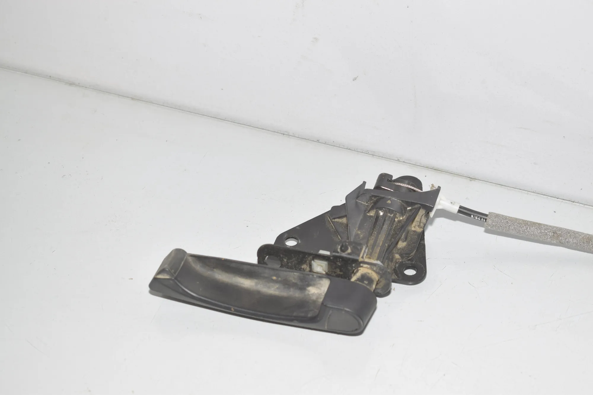 Tailgate Handle – OEM 7162149 · BMW X5 (E70) xDrive 30 d 2011 – 3