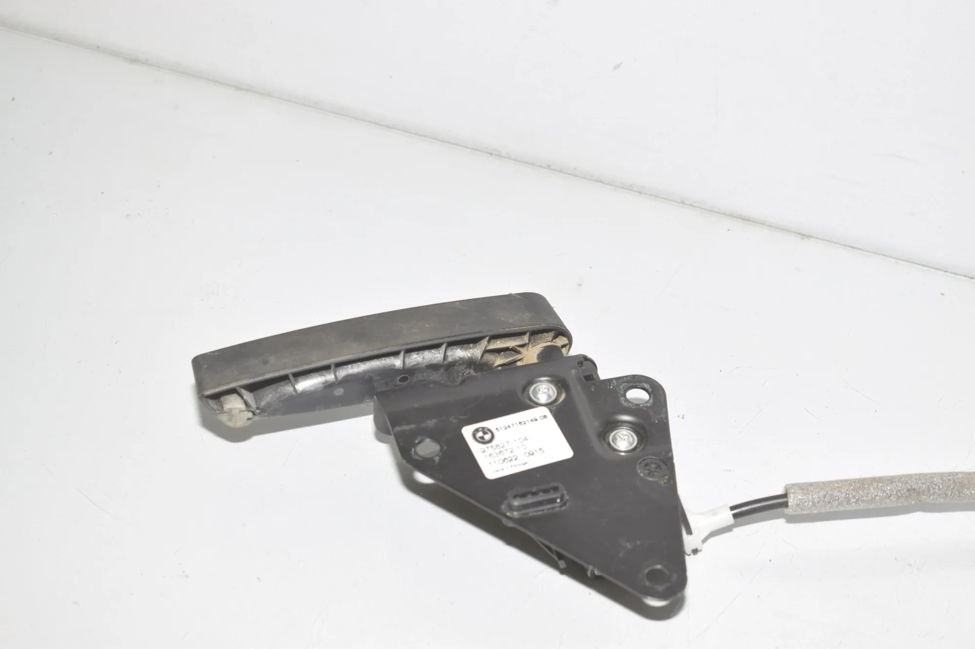 Tailgate Handle – OEM 7162149 · BMW X5 (E70) xDrive 30 d 2011 – 4
