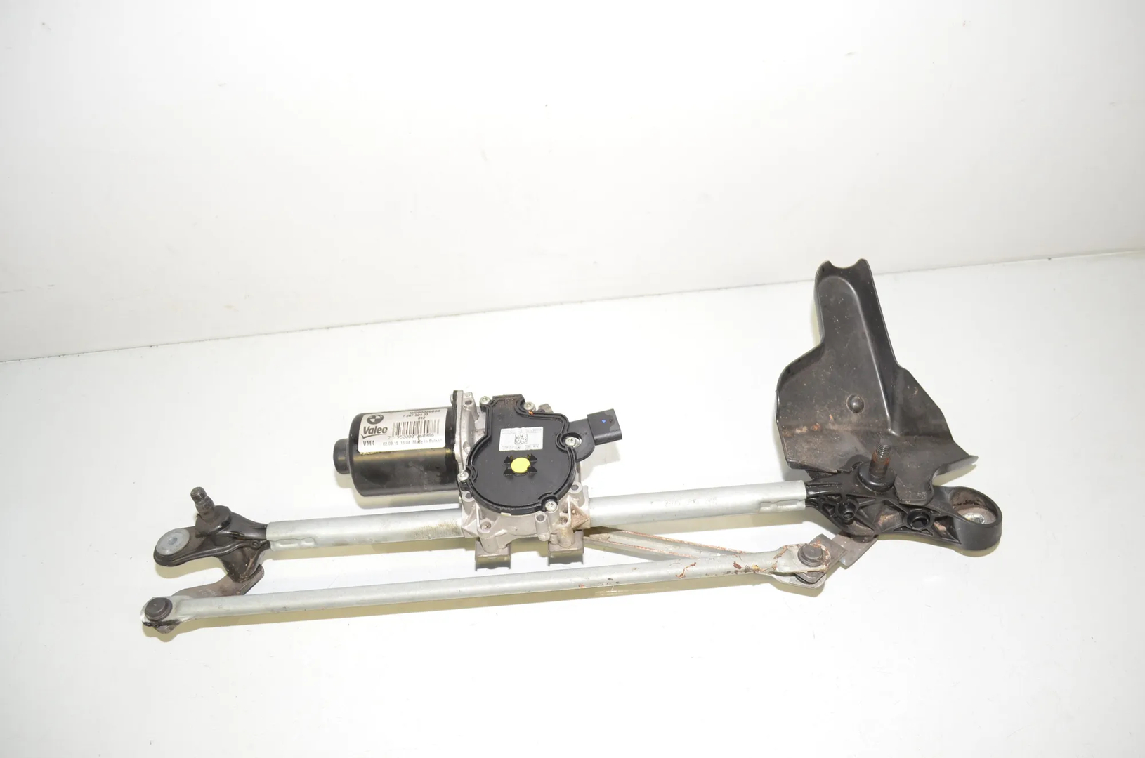 Front Windshield Wiper Mechanism – OEM 7267504 · BMW 3 (F30, F80) 330 d xDrive 2015
