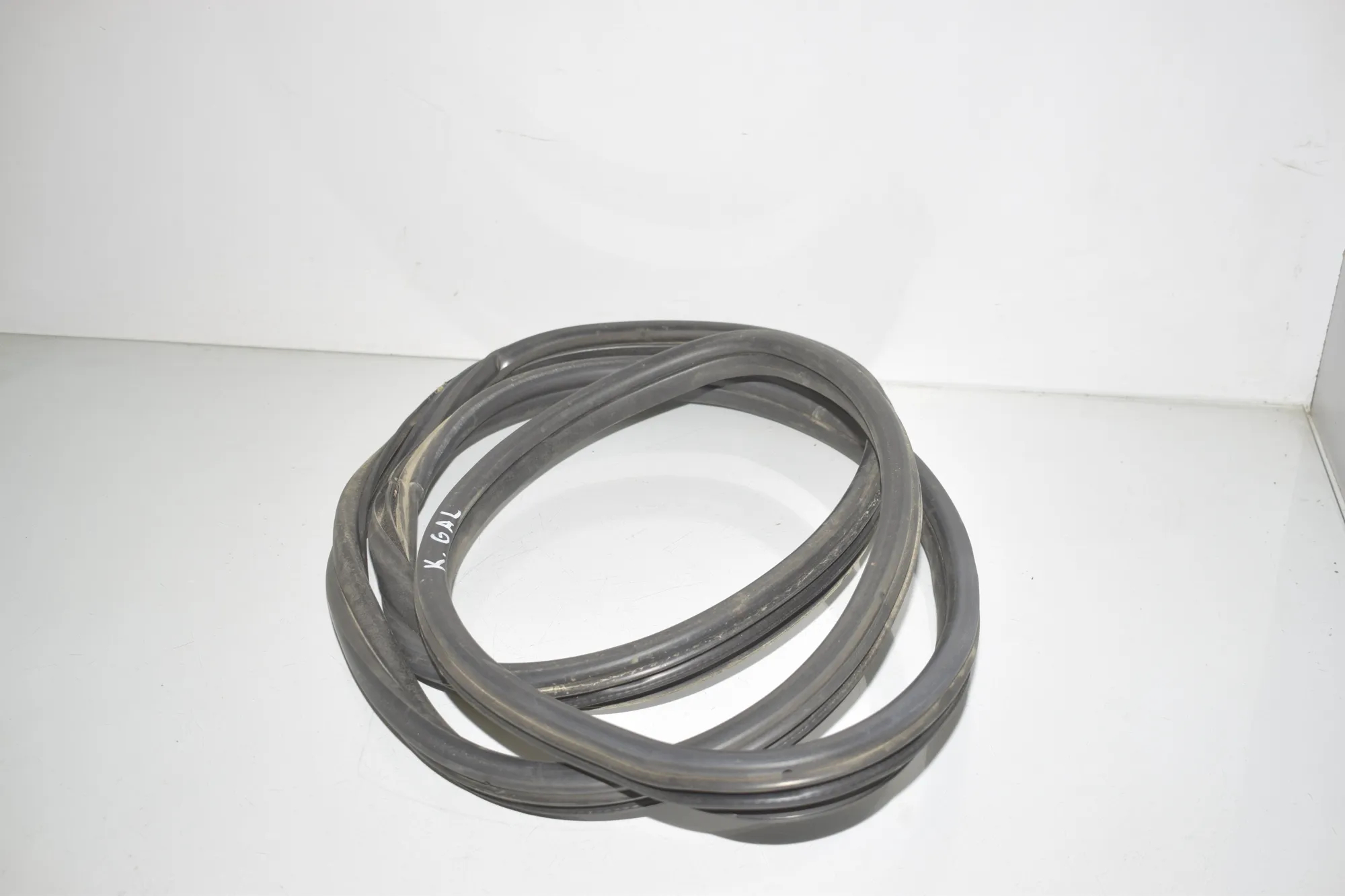 Rear Left Door Seal Rubber – OEM 7220382 · BMW X5 (E70) xDrive 30 d 2011 – 4