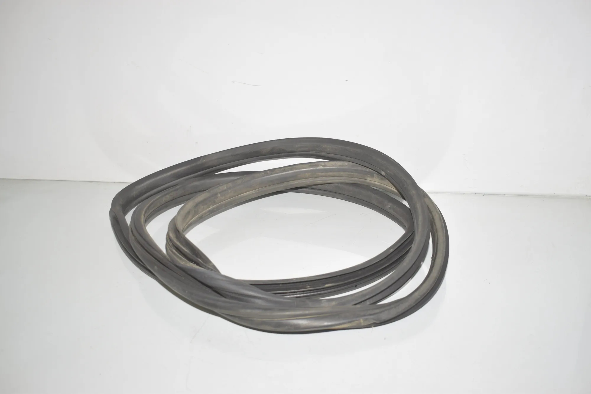 Rear Left Door Seal Rubber – OEM 7220382 · BMW X5 (E70) xDrive 30 d 2011 – 3