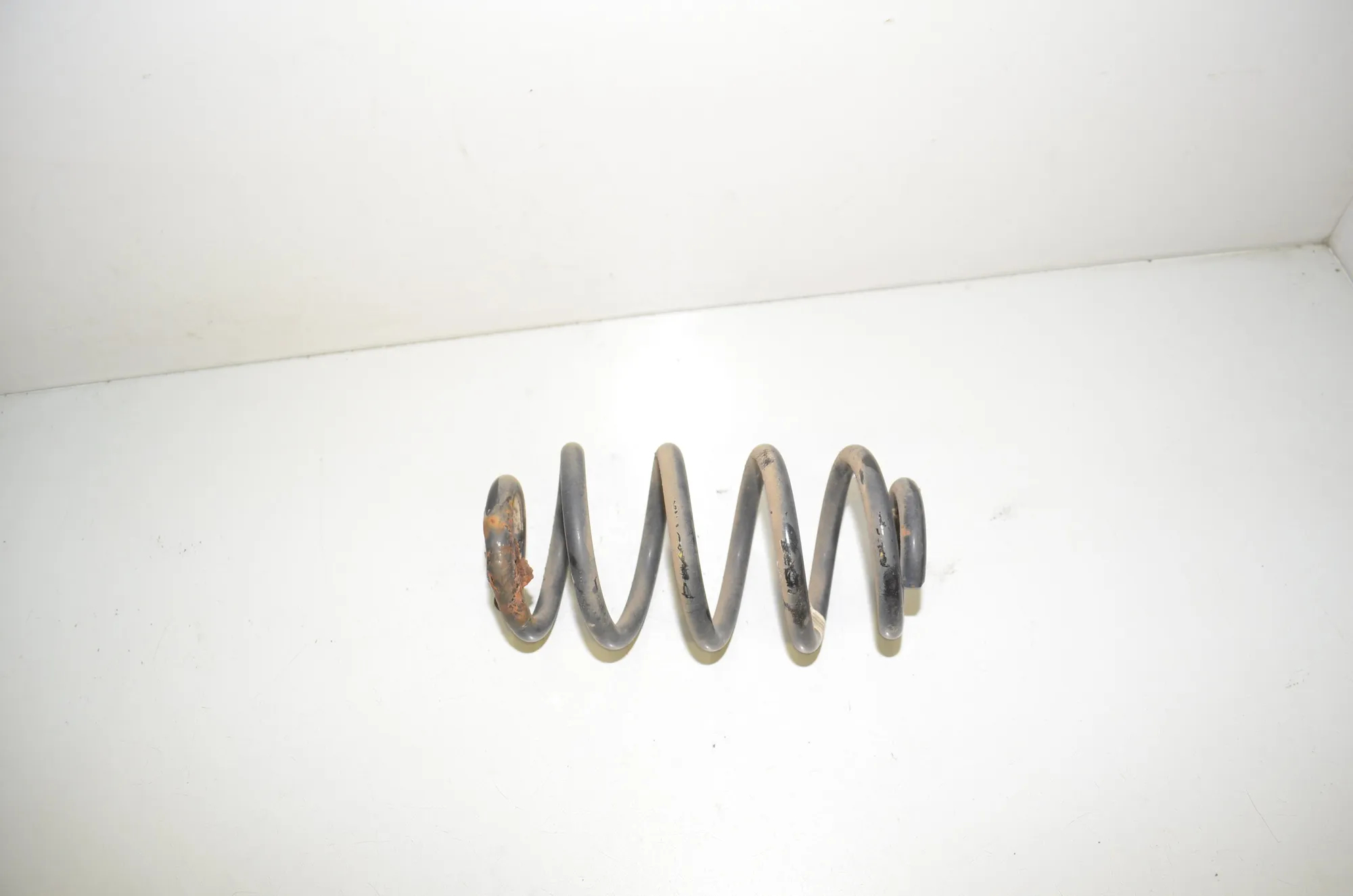 Rear Right Coil Spring – OEM 6866768 · BMW 2 Gran Tourer (F46) 220 d xDrive 2016 – 2