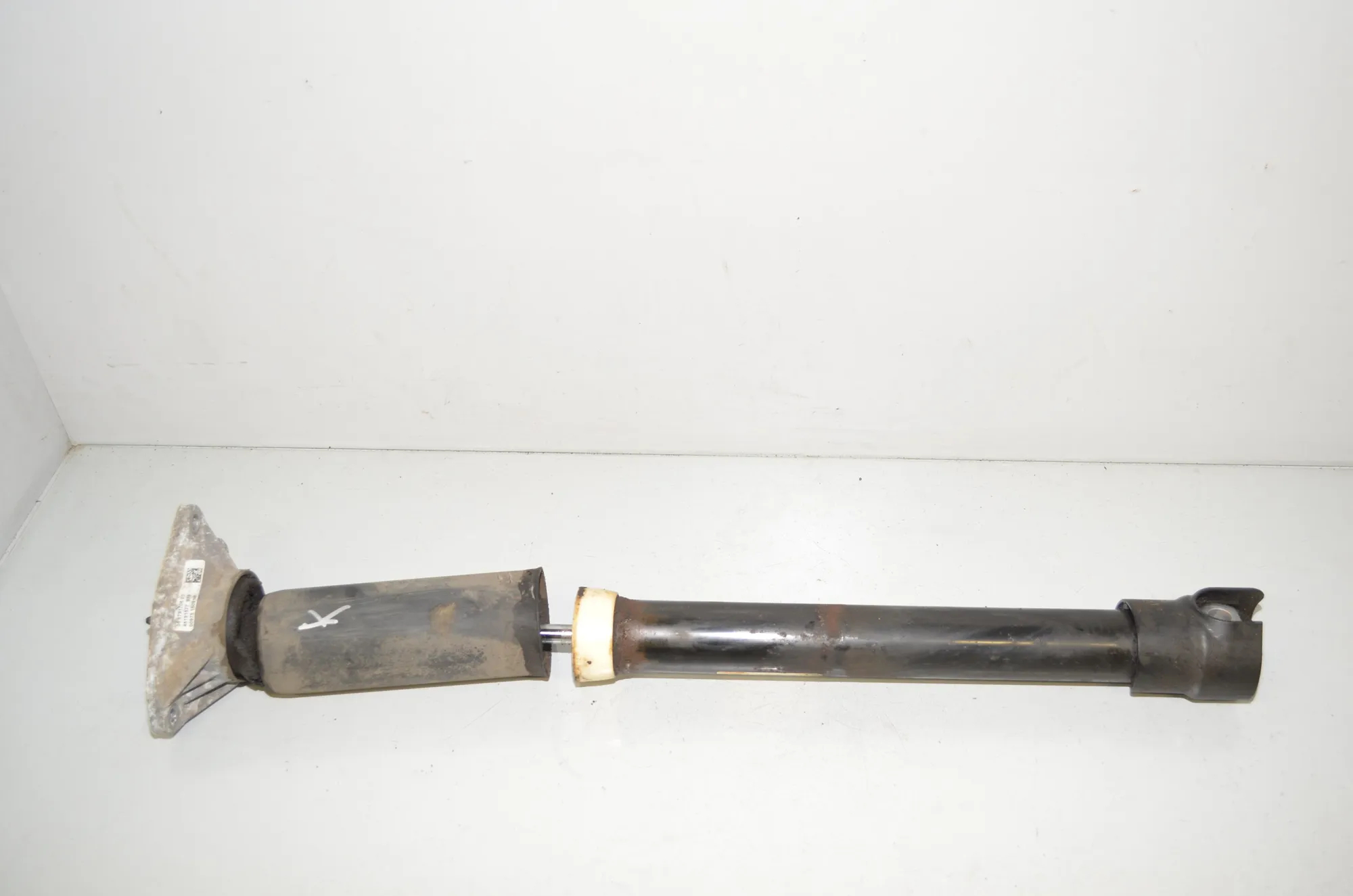Rear Left Shock Absorber – OEM 6870081 · BMW 2 Gran Tourer (F46) 220 d xDrive 2016