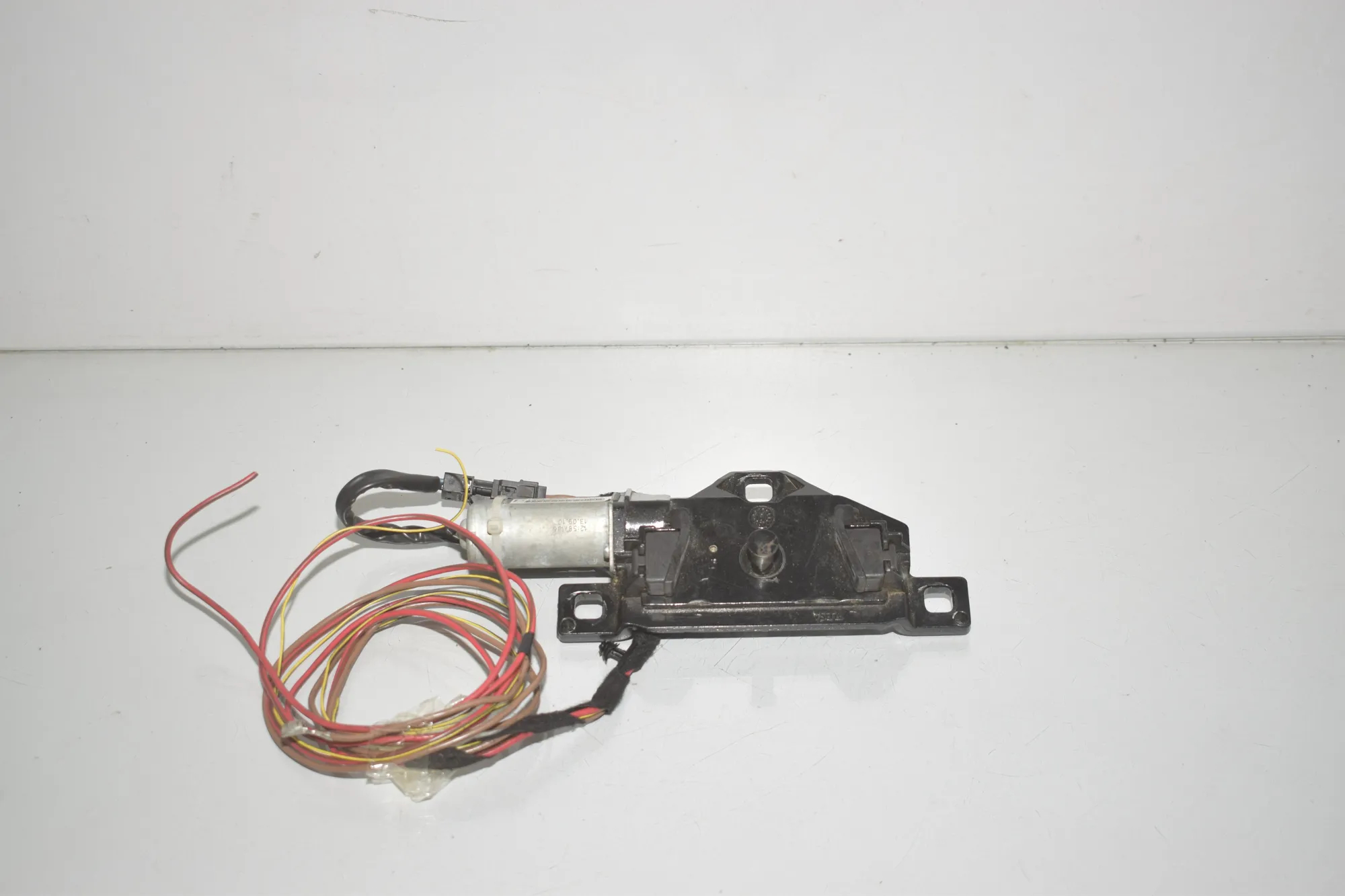 Tailgate Boot Soft Close Motor – OEM 7129931 · BMW X6 (E71, E72) xDrive 40 d 2010