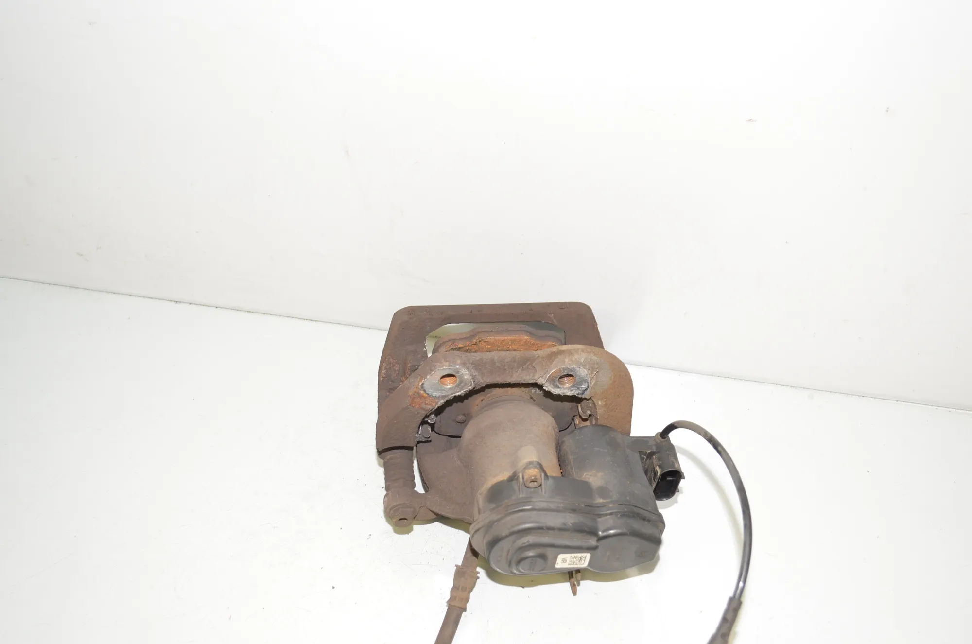 Rear Right Brake Caliper – OEM 6793048 · BMW 5 (F10) 530 d 2015 – 4