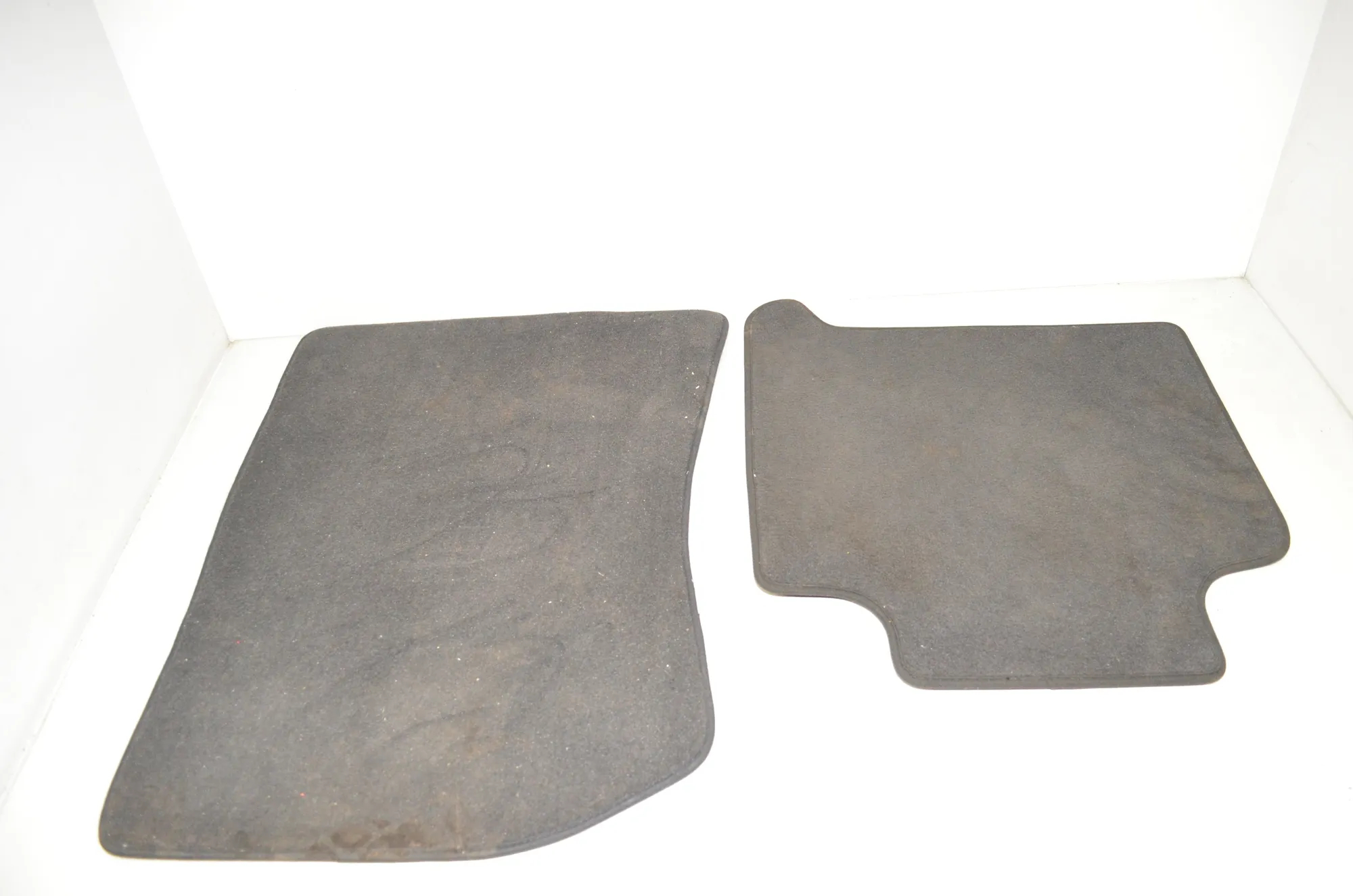 Floor Mat Set – OEM 7410323 · BMW 2 Gran Tourer (F46) 220 d xDrive 2016 – 2