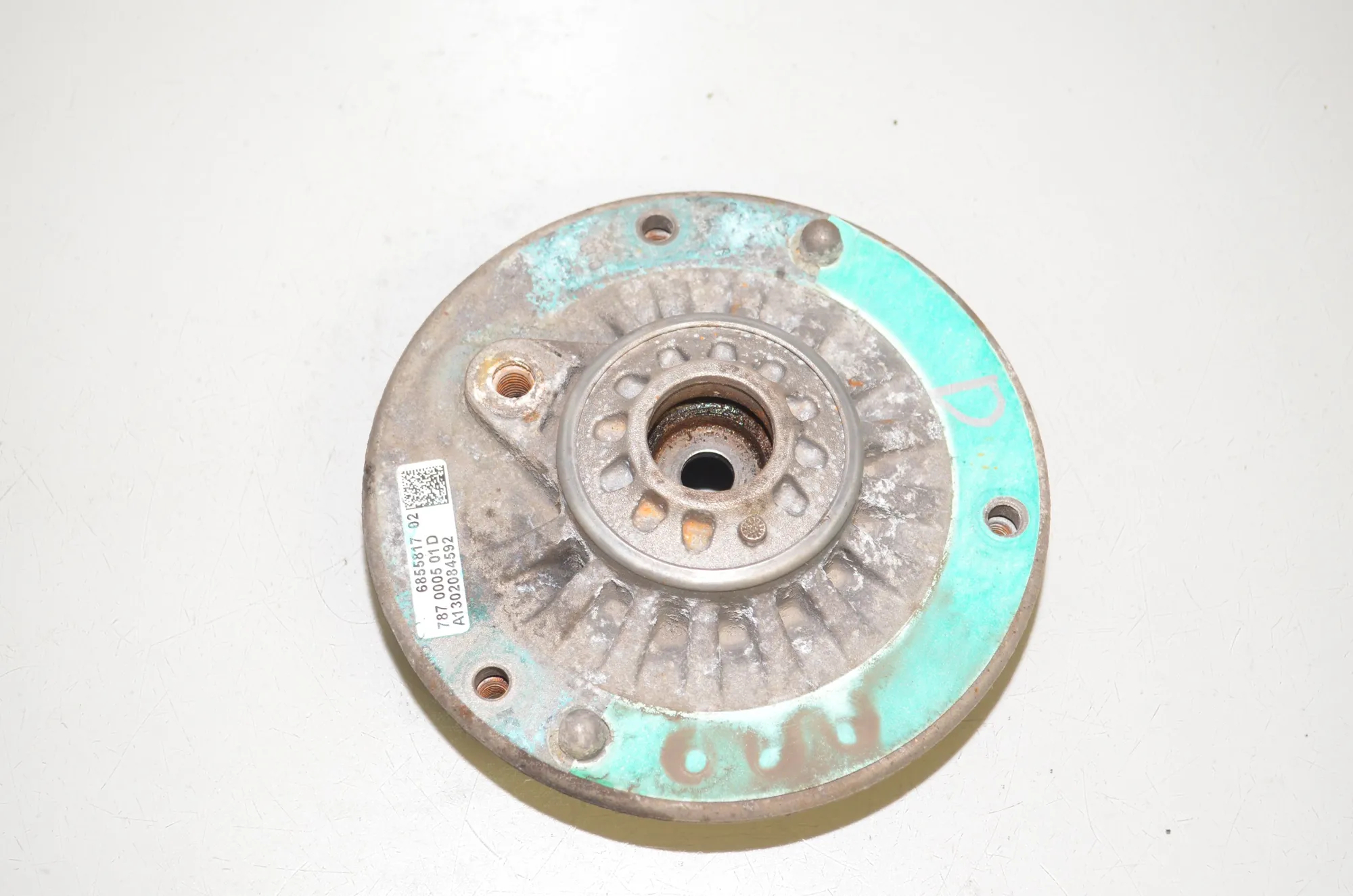 Front Right Shock Absorber Bracket – OEM 6855817 · BMW 3 Touring (F31) 320 d 2013