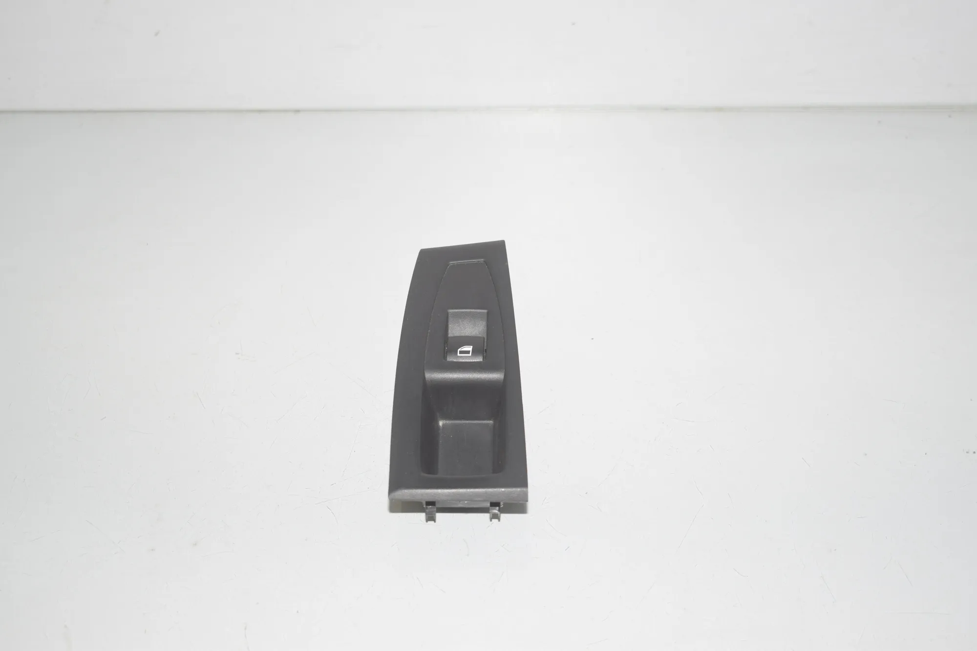 Rear Right Door Window Switch – OEM 9208107 · BMW 2 Gran Tourer (F46) 220 d xDrive 2016