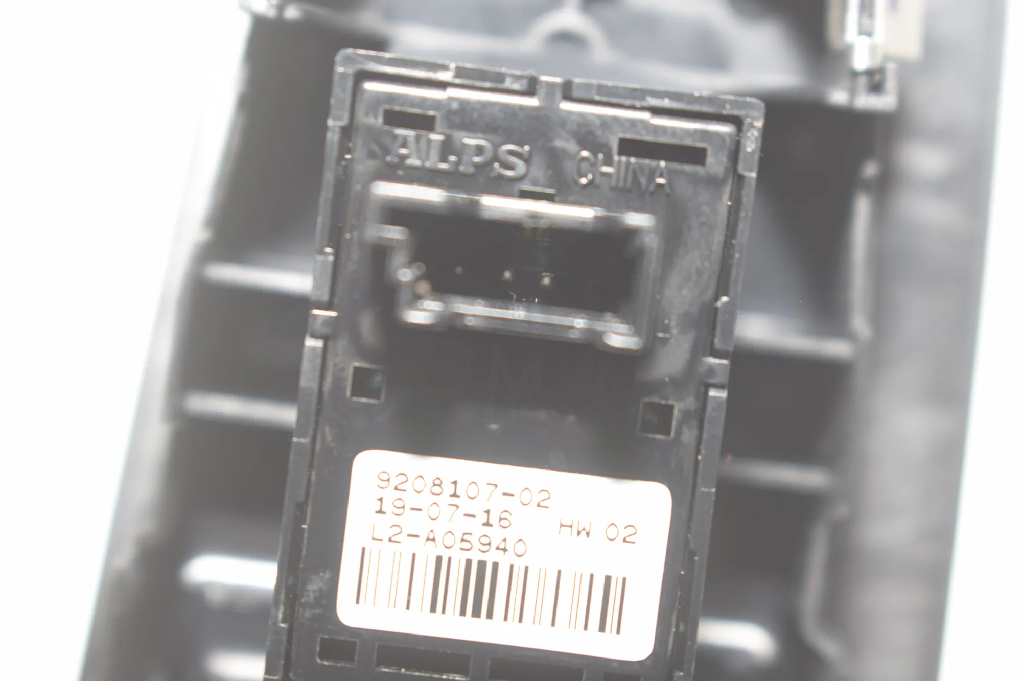 Rear Right Door Window Switch – OEM 9208107 · BMW 2 Gran Tourer (F46) 220 d xDrive 2016 – 4
