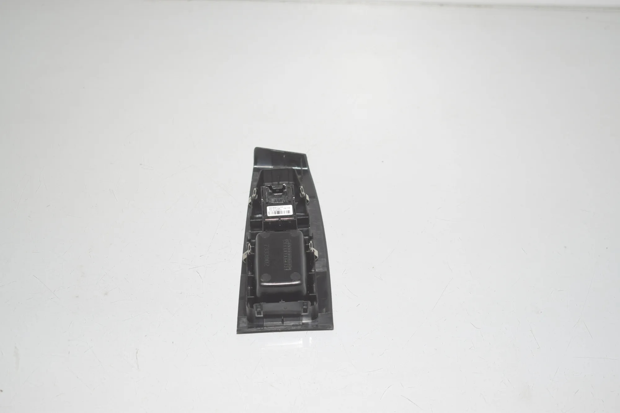 Rear Right Door Window Switch – OEM 9208107 · BMW 2 Gran Tourer (F46) 220 d xDrive 2016 – 3