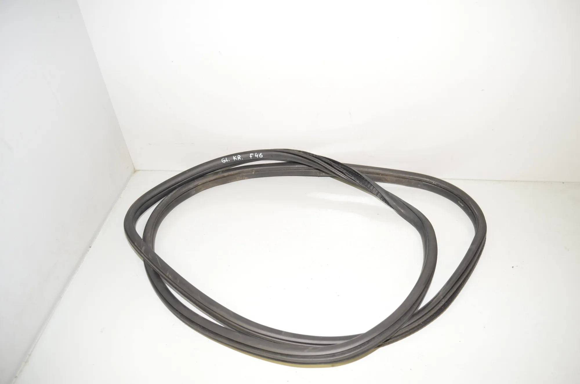 Rear Left Door Seal Rubber – OEM 7420056 · BMW 2 Gran Tourer (F46) 220 d xDrive 2016