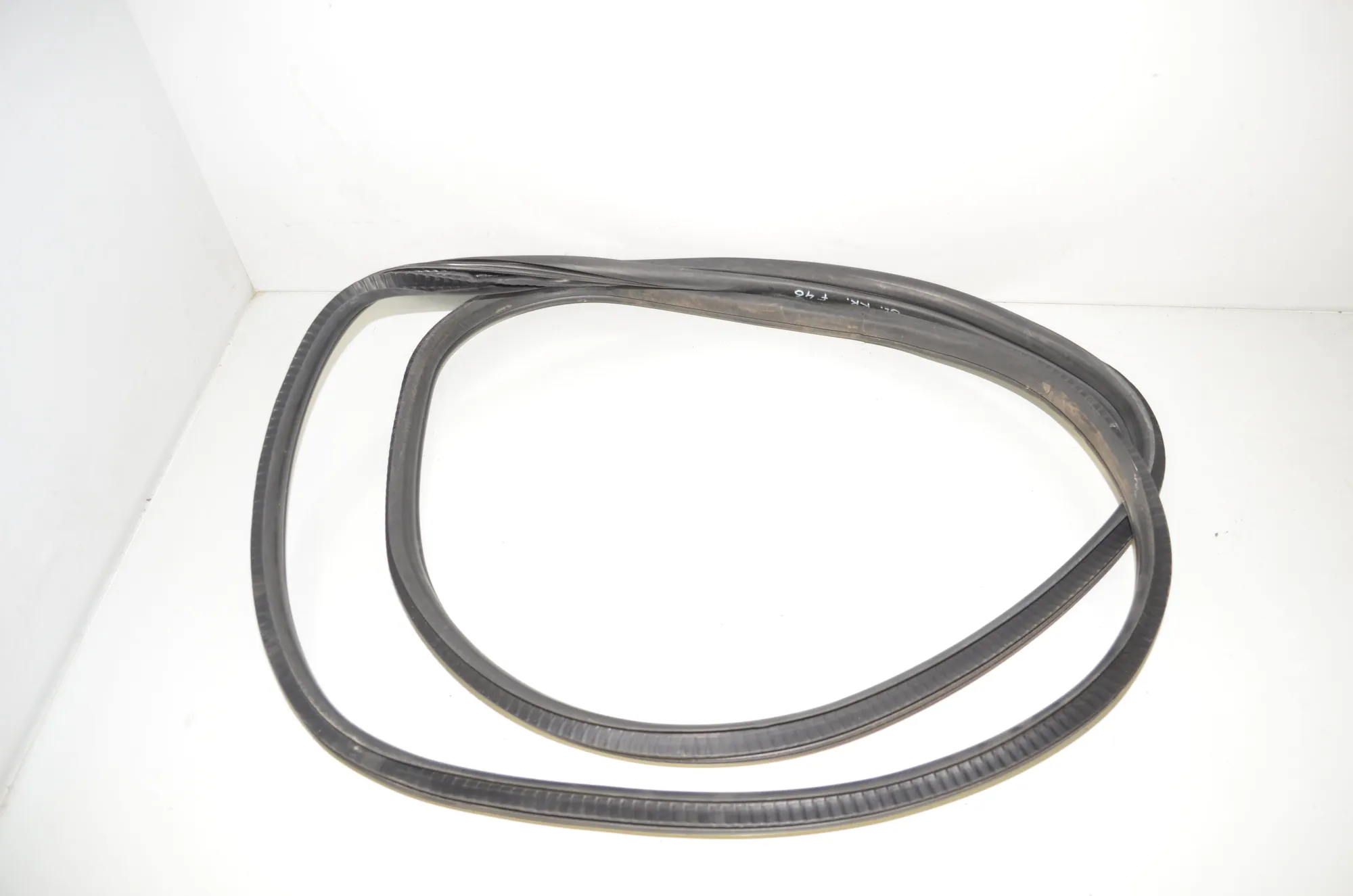 Rear Left Door Seal Rubber – OEM 7420056 · BMW 2 Gran Tourer (F46) 220 d xDrive 2016 – 3