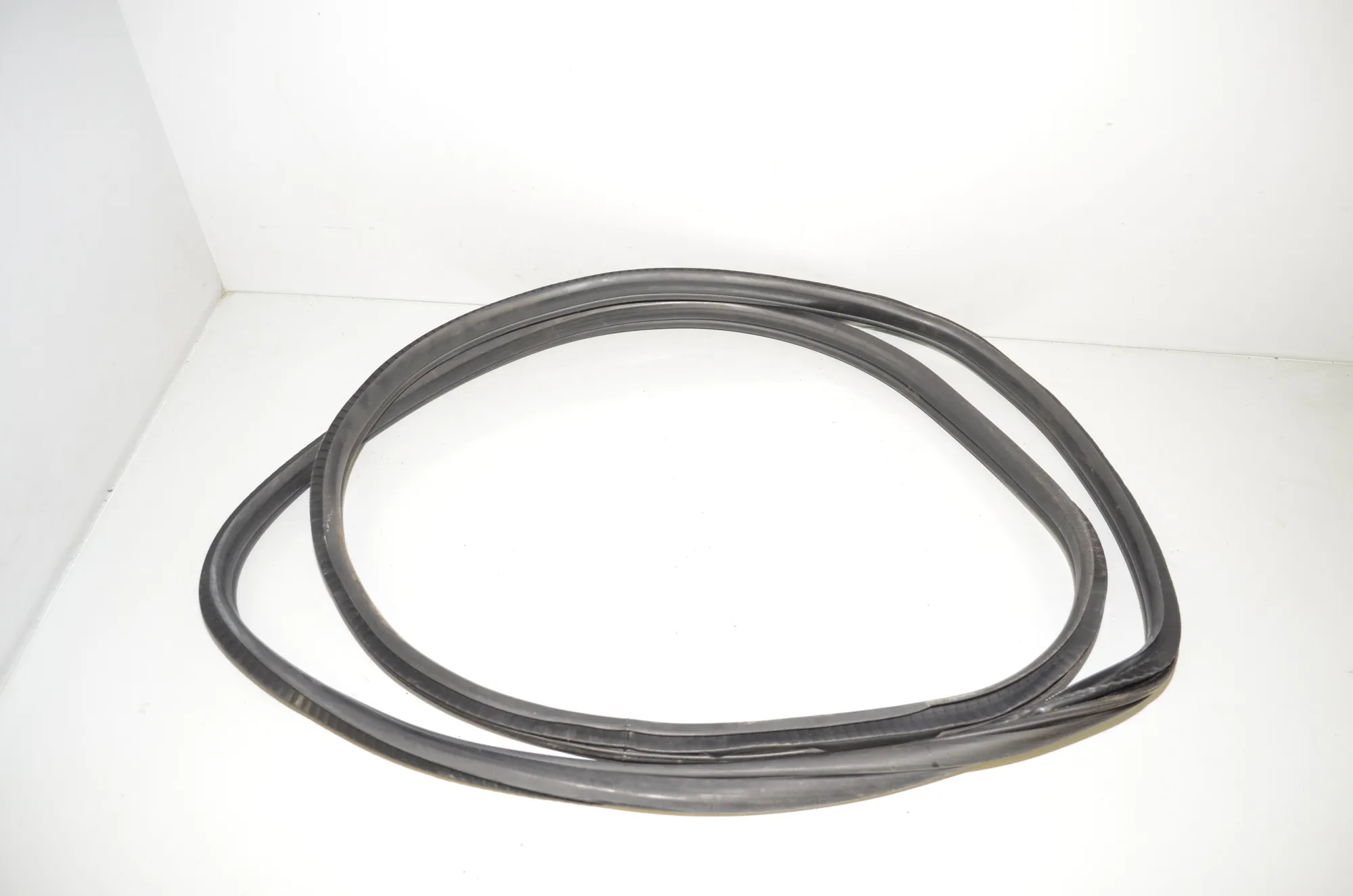 Rear Left Door Seal Rubber – OEM 7420056 · BMW 2 Gran Tourer (F46) 220 d xDrive 2016 – 4