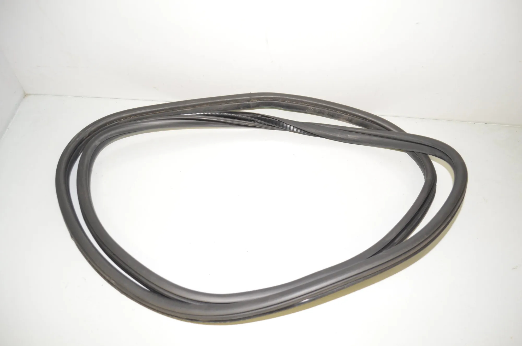 Rear Right Door Seal Rubber – OEM 7420056 · BMW 2 Gran Tourer (F46) 220 d xDrive 2016 – 4