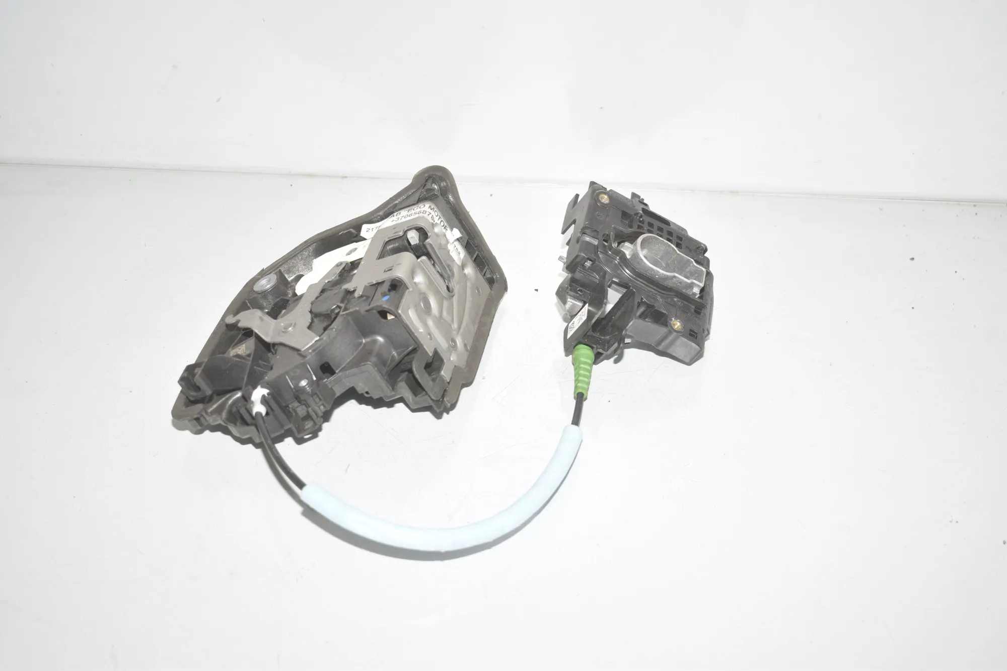 Front Right Door Lock – OEM 7281934 · BMW i3 (I01) BMW i3 (I01) Hybrid 2020 – 2