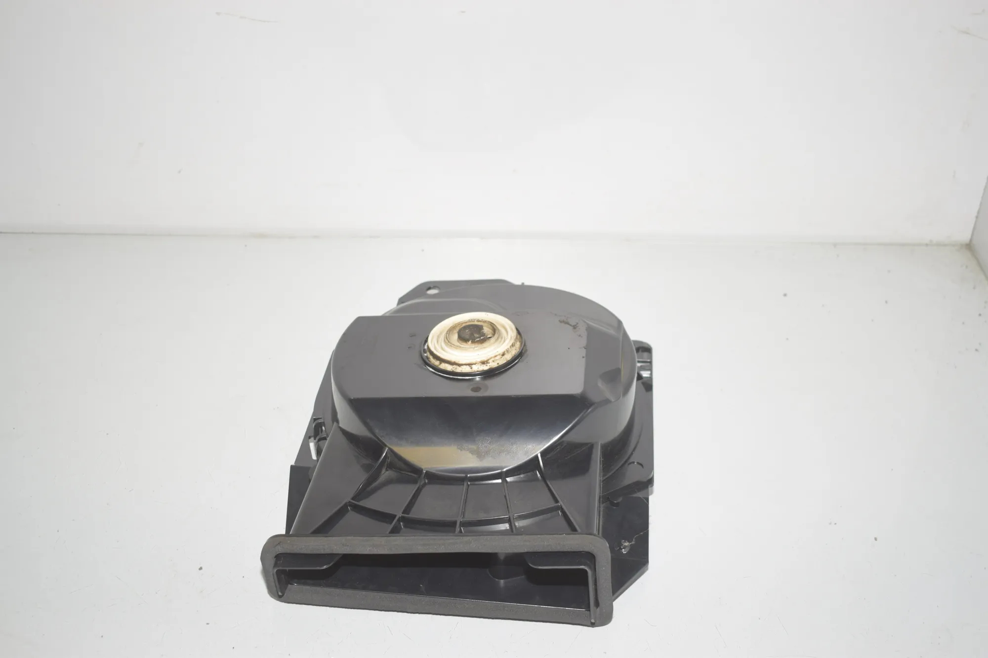 Subwoofer – OEM 9210147 · BMW 3 Touring (F31) 320 d 2013 – 3