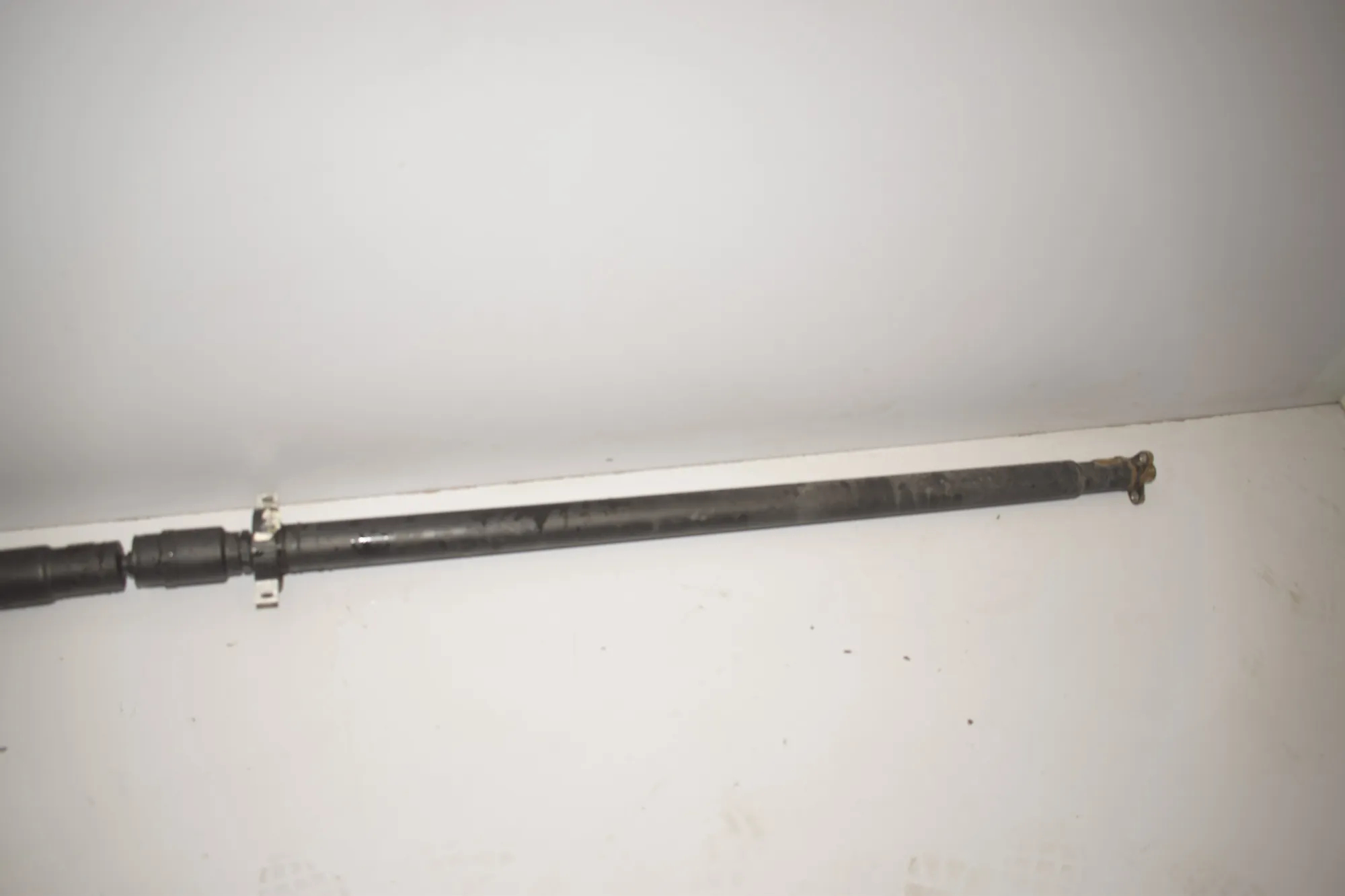 Propshaft Cardan – OEM 8610676 · BMW 2 Gran Tourer (F46) 220 d xDrive 2016 – 3