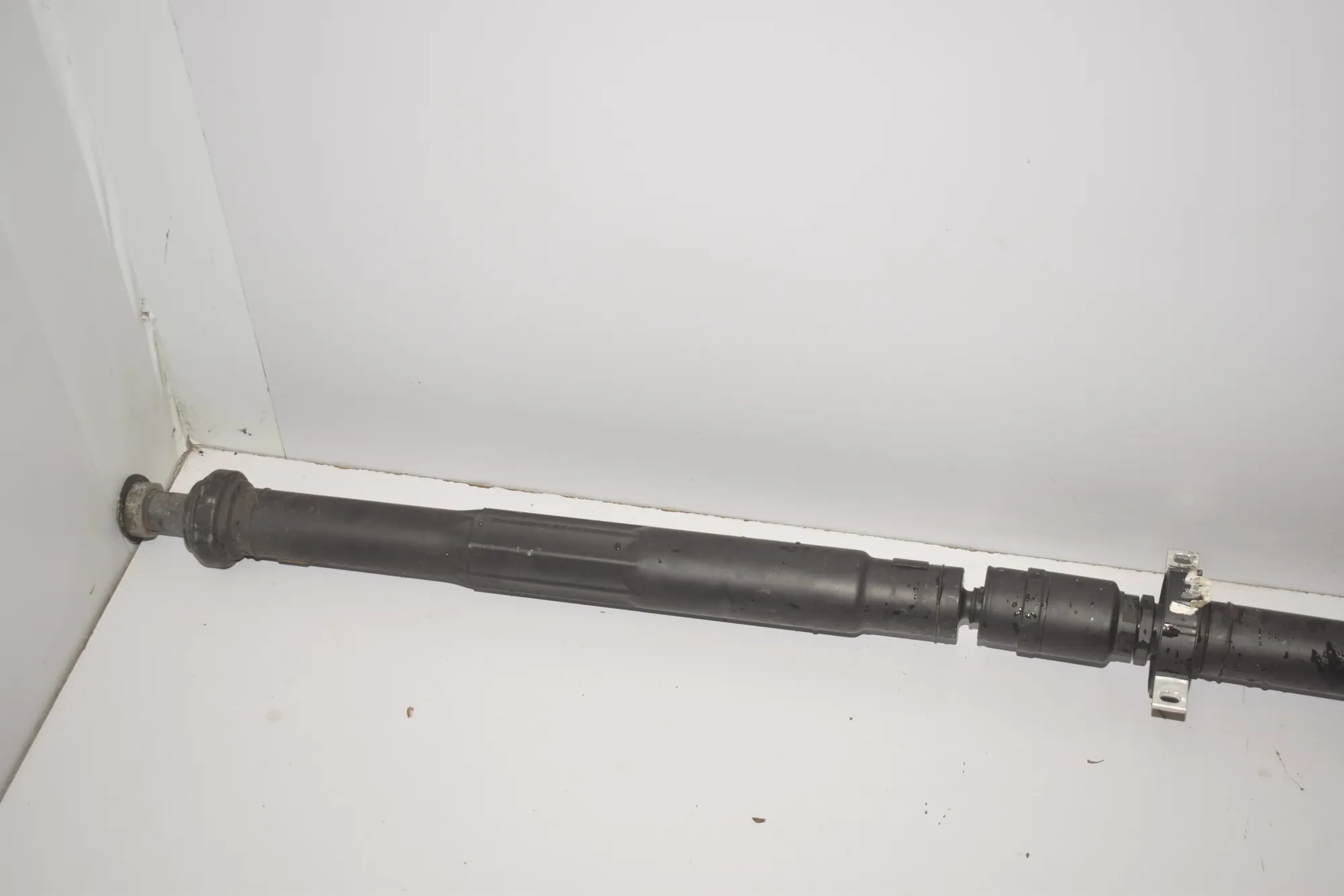 Propshaft Cardan – OEM 8610676 · BMW 2 Gran Tourer (F46) 220 d xDrive 2016 – 2