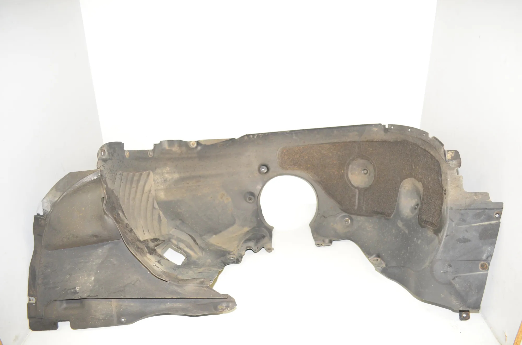 Front Left Arch Liner – OEM 7319761 · BMW 2 Gran Tourer (F46) 220 d xDrive 2016