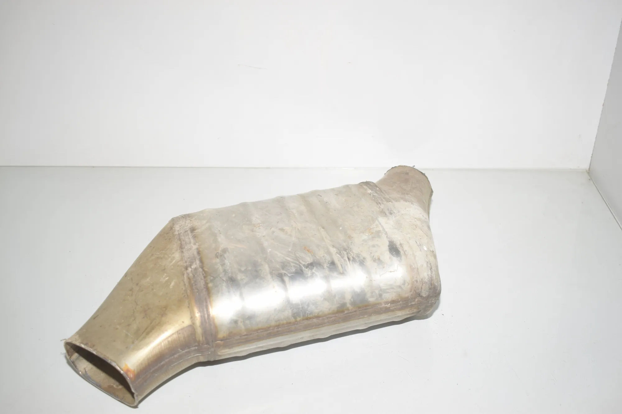 Muffler Exhaust Tank – OEM 8572138 · BMW X5 (F15, F85) BMW X5 (F15, F85) M 2020 – 3
