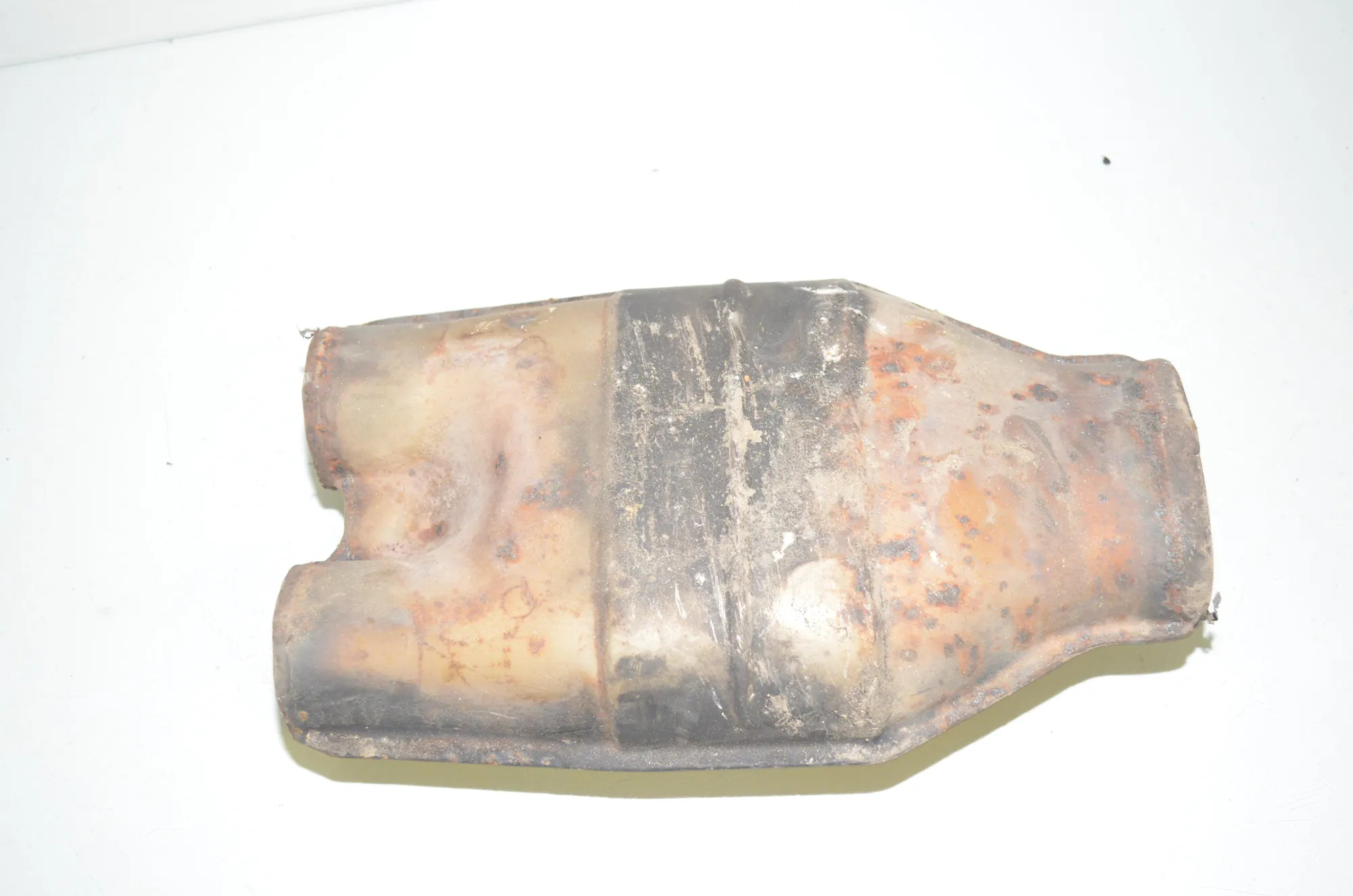 Muffler Exhaust Tank – OEM 8517667 · BMW 5 Touring (F11) BMW 5 Touring (F11) 530 d 2013