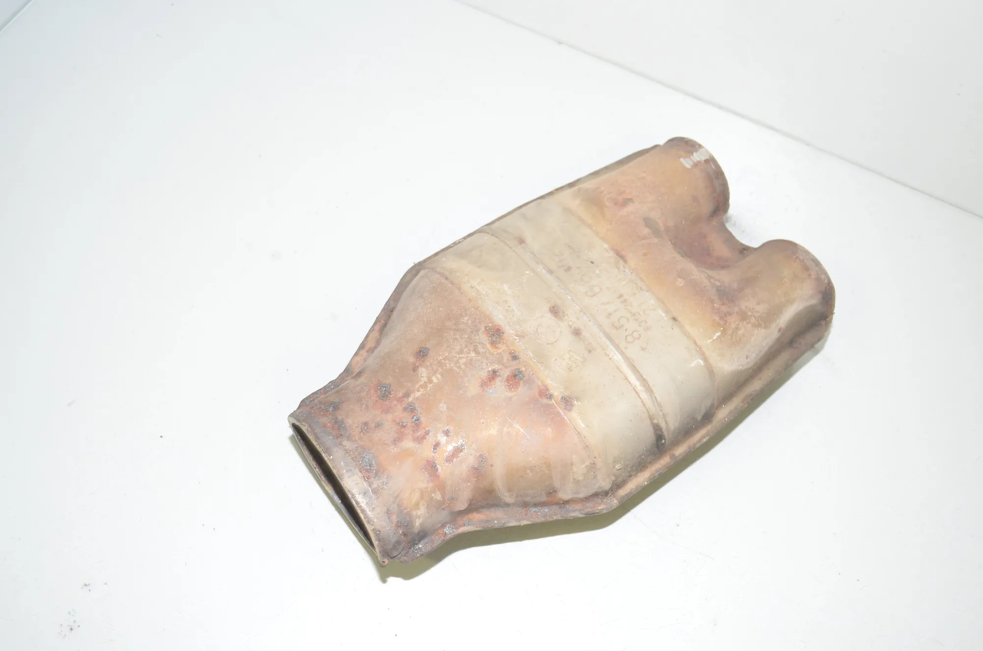 Muffler Exhaust Tank – OEM 8517667 · BMW 5 Touring (F11) BMW 5 Touring (F11) 530 d 2013 – 3