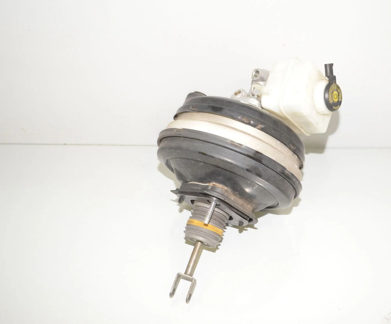 Brake Servo Booster – OEM 6796726 · BMW 5 (F10) 530 d 2015 – 3