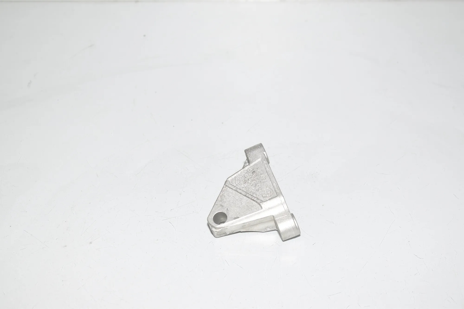 Fuel Pump Bracket – OEM 8511628 · BMW 5 Touring (G31) (2017 - -) 520 d 2019 – 2