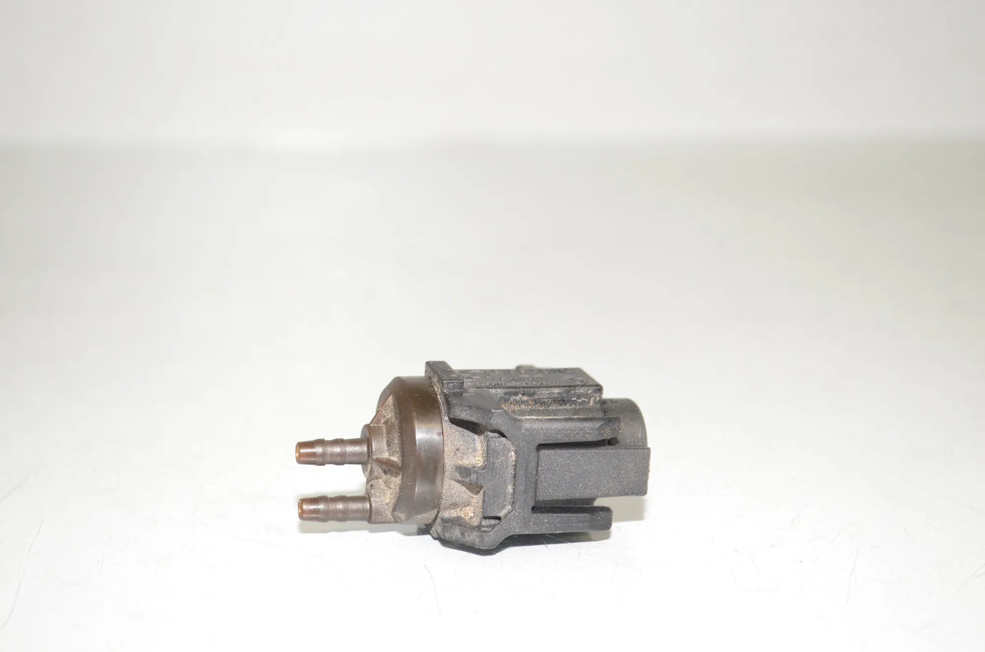 Solenoid Valve – OEM 8570591 · BMW 5 Touring (G31) (2017 - -) 520 d 2019 – 4