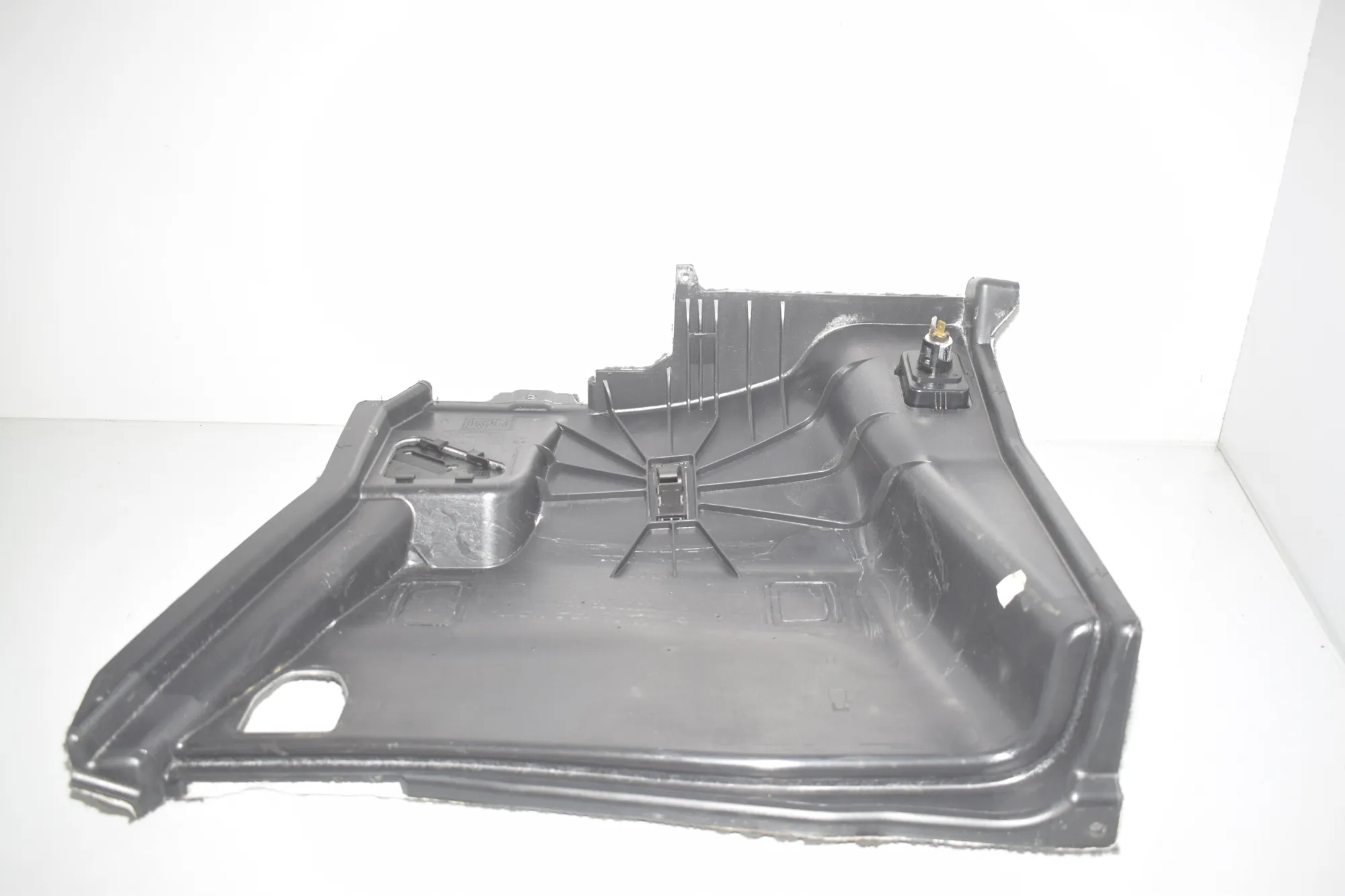 Left Side Trunk Trim – OEM 7141891 · BMW 3 Touring (E91) 330 d 2010 – 3