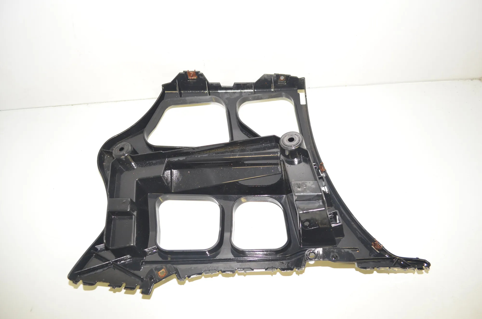 Rear Right Bumper Bracket – OEM 7202670 · BMW 3 Touring (E91) 330 d 2010 – 4