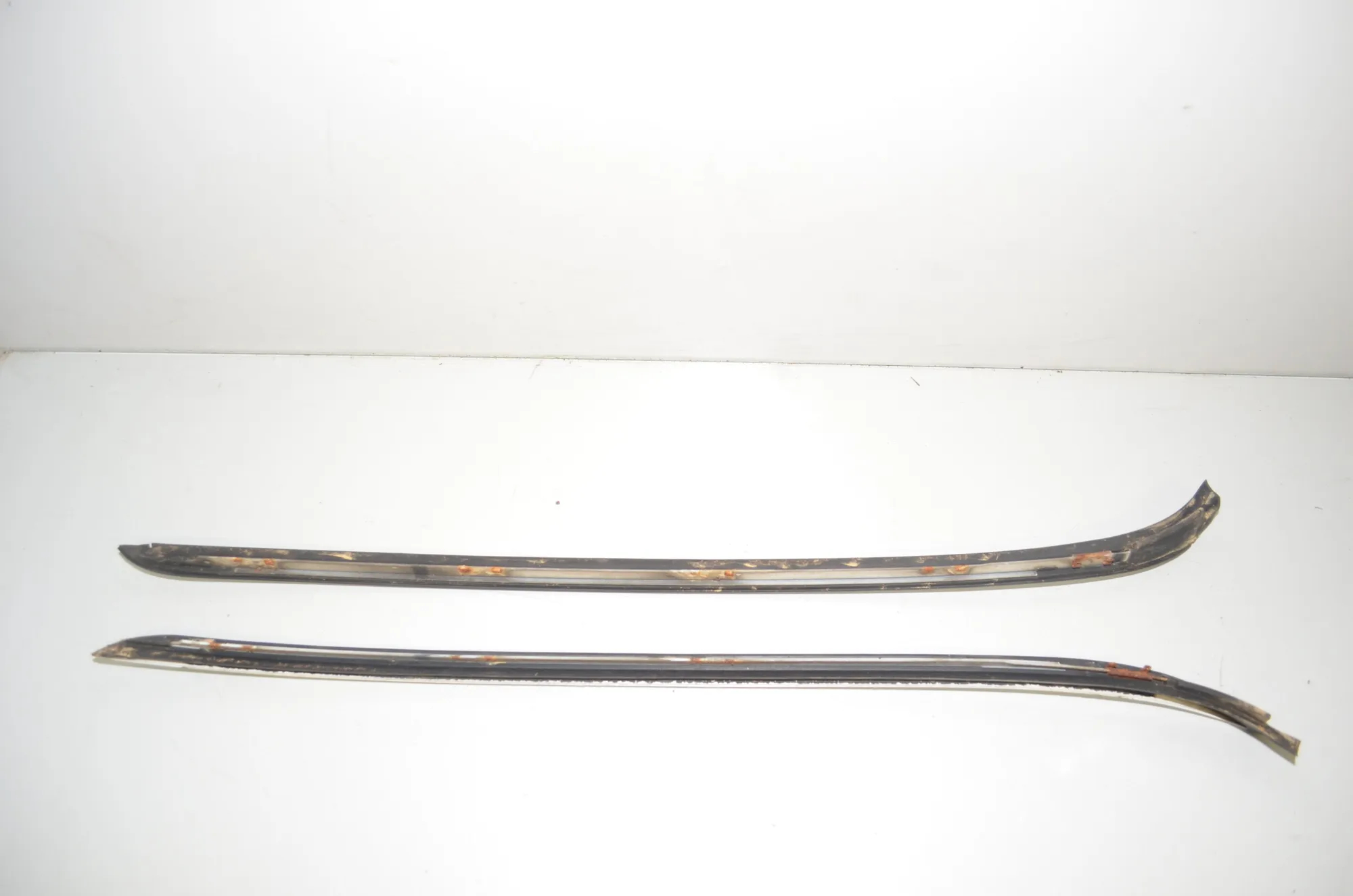 Front Windshield Trim – OEM 7184005 · BMW 3 Touring (E91) 330 d 2010 – 3