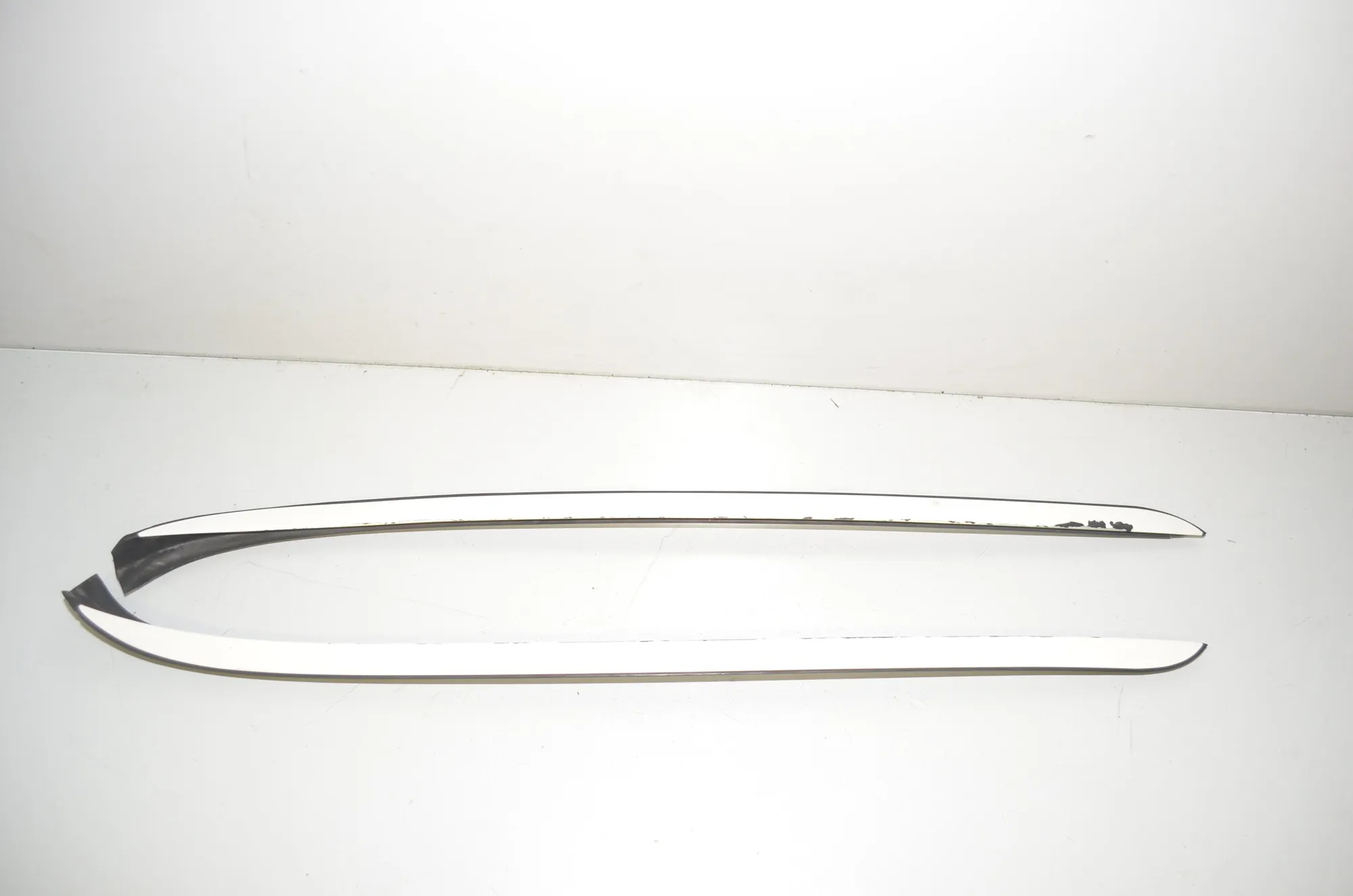 Front Windshield Trim – OEM 7184005 · BMW 3 Touring (E91) 330 d 2010