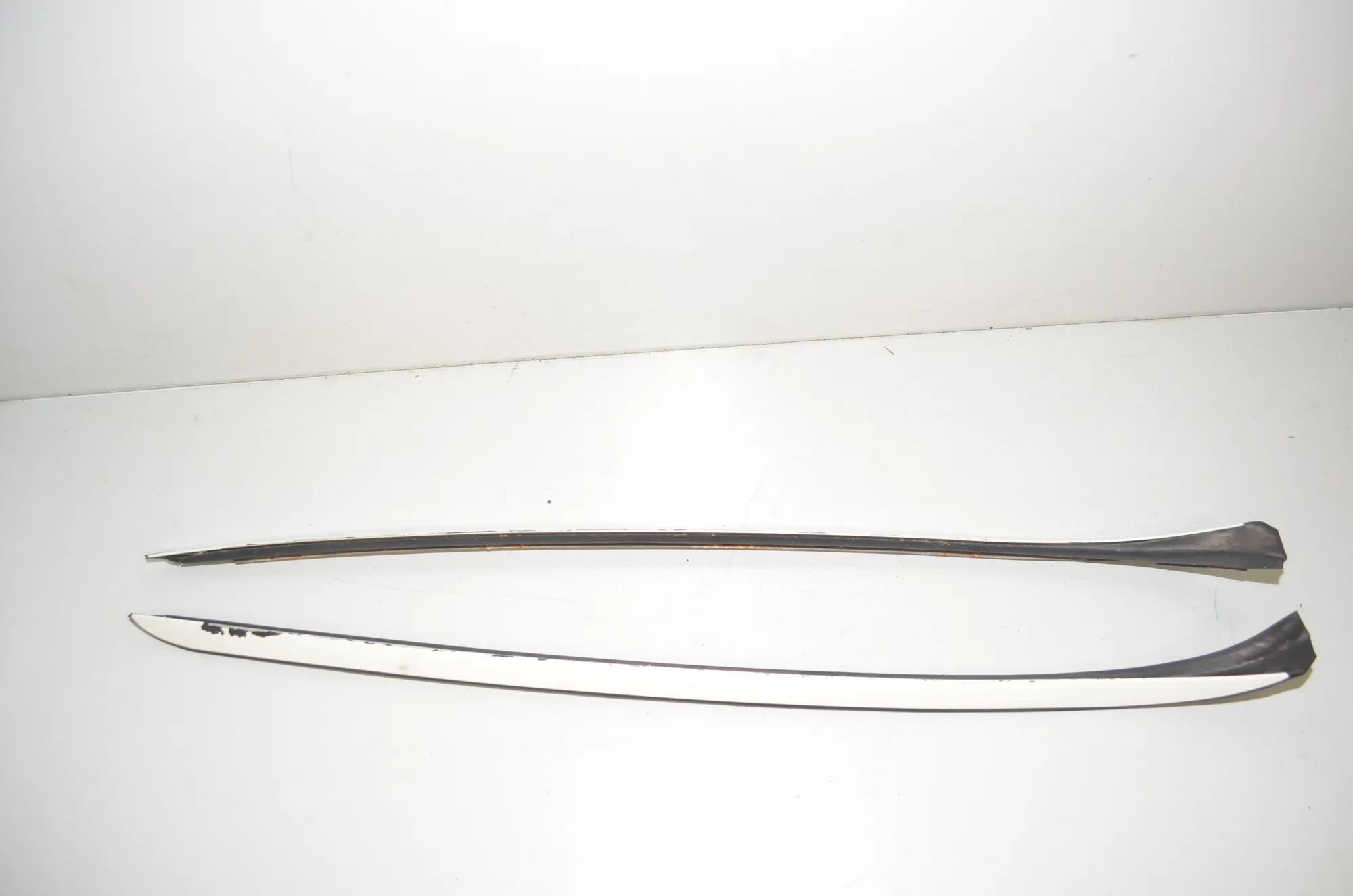 Front Windshield Trim – OEM 7184005 · BMW 3 Touring (E91) 330 d 2010 – 2