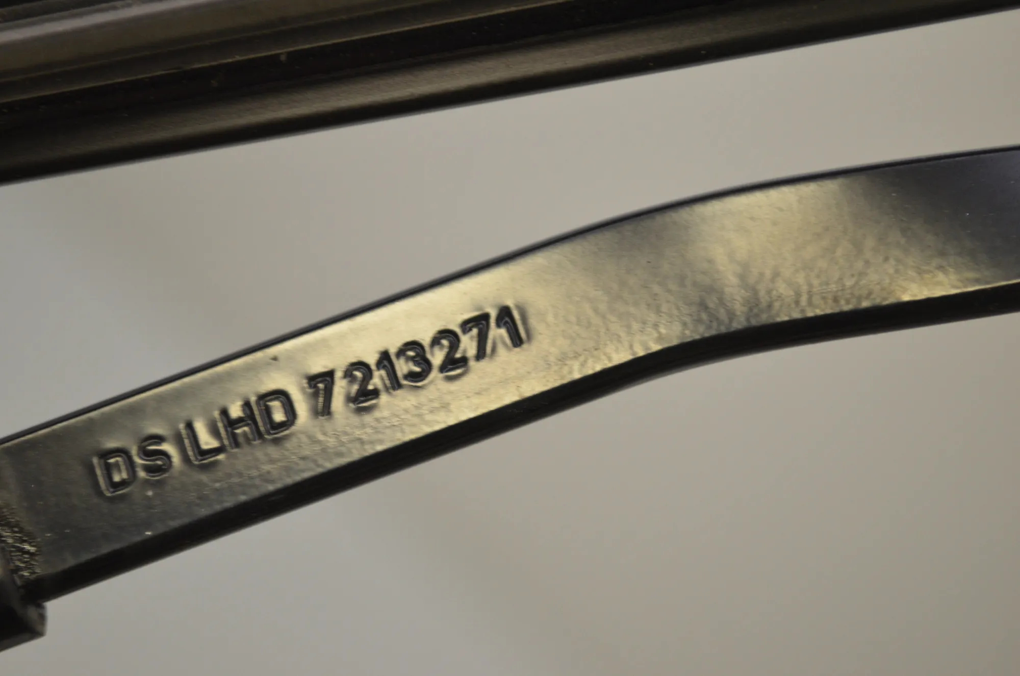 Front Wiper Arms – OEM 7213272 · BMW X3 (F25) xDrive 30 d 2012 – 5