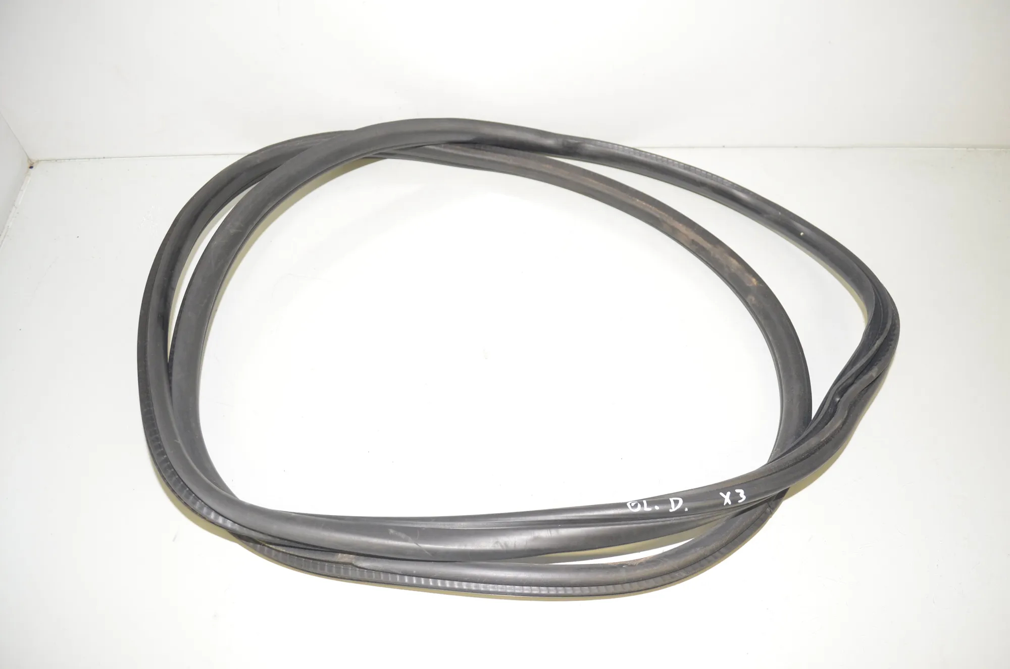 Rear Right Door Seal Rubber – OEM 7300249 · BMW X3 (F25) xDrive 30 d 2012