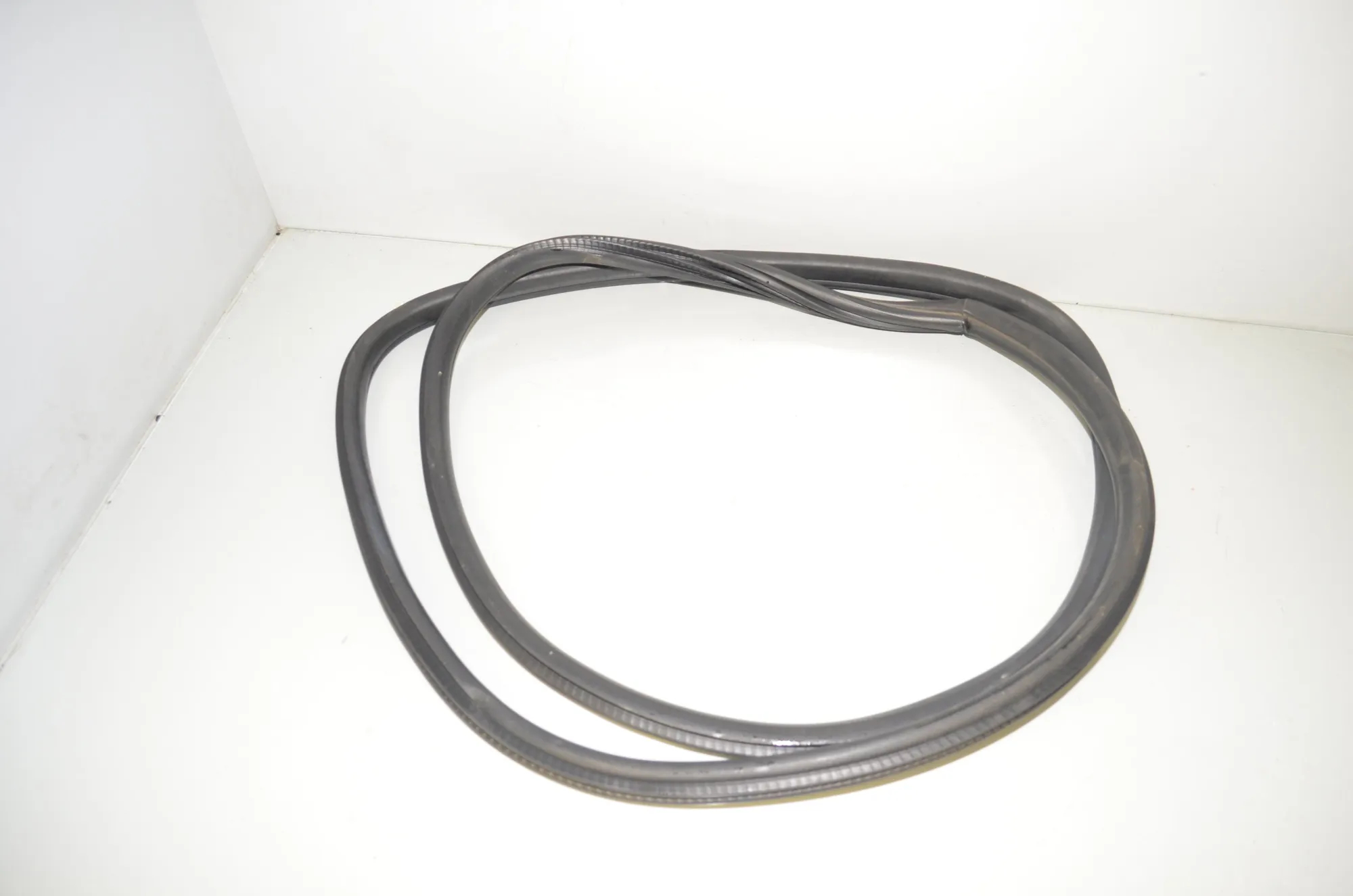 Rear Left Door Seal Rubber – OEM 7300249 · BMW X3 (F25) xDrive 30 d 2012 – 3