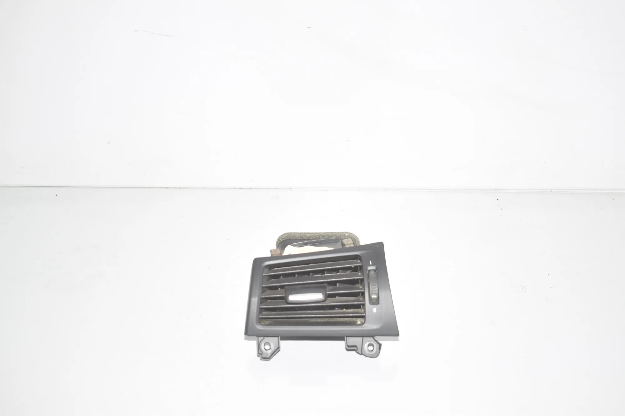 Dashboard Air Vents – OEM 9217441 · BMW X3 (F25) xDrive 30 d 2012