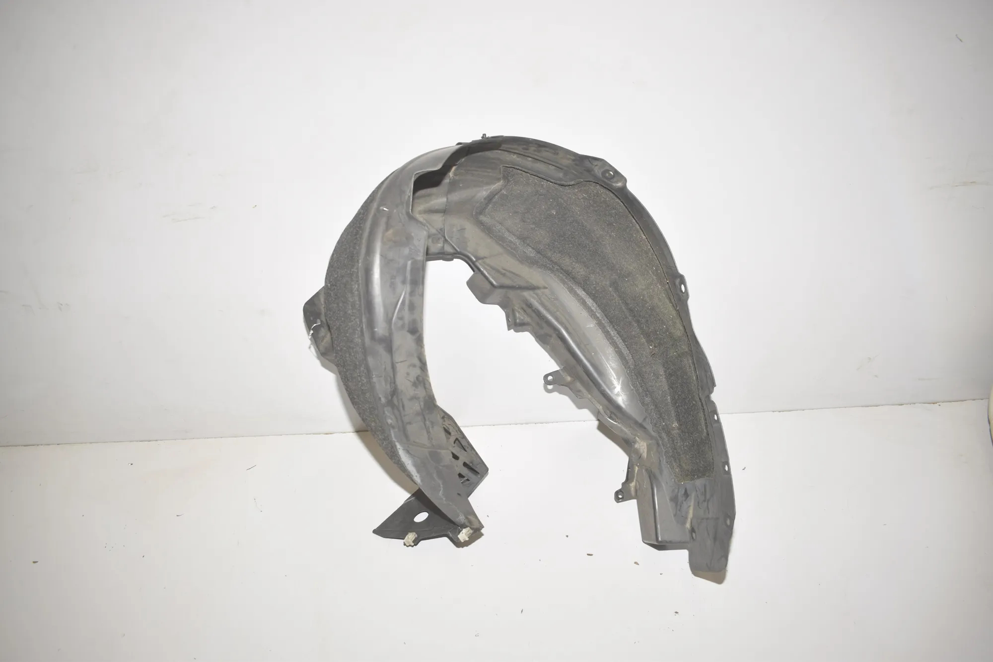 Rear Right Arch Liner – OEM 7394078 · BMW i3 (I01) BMW i3 (I01) Hybrid 2014 – 2