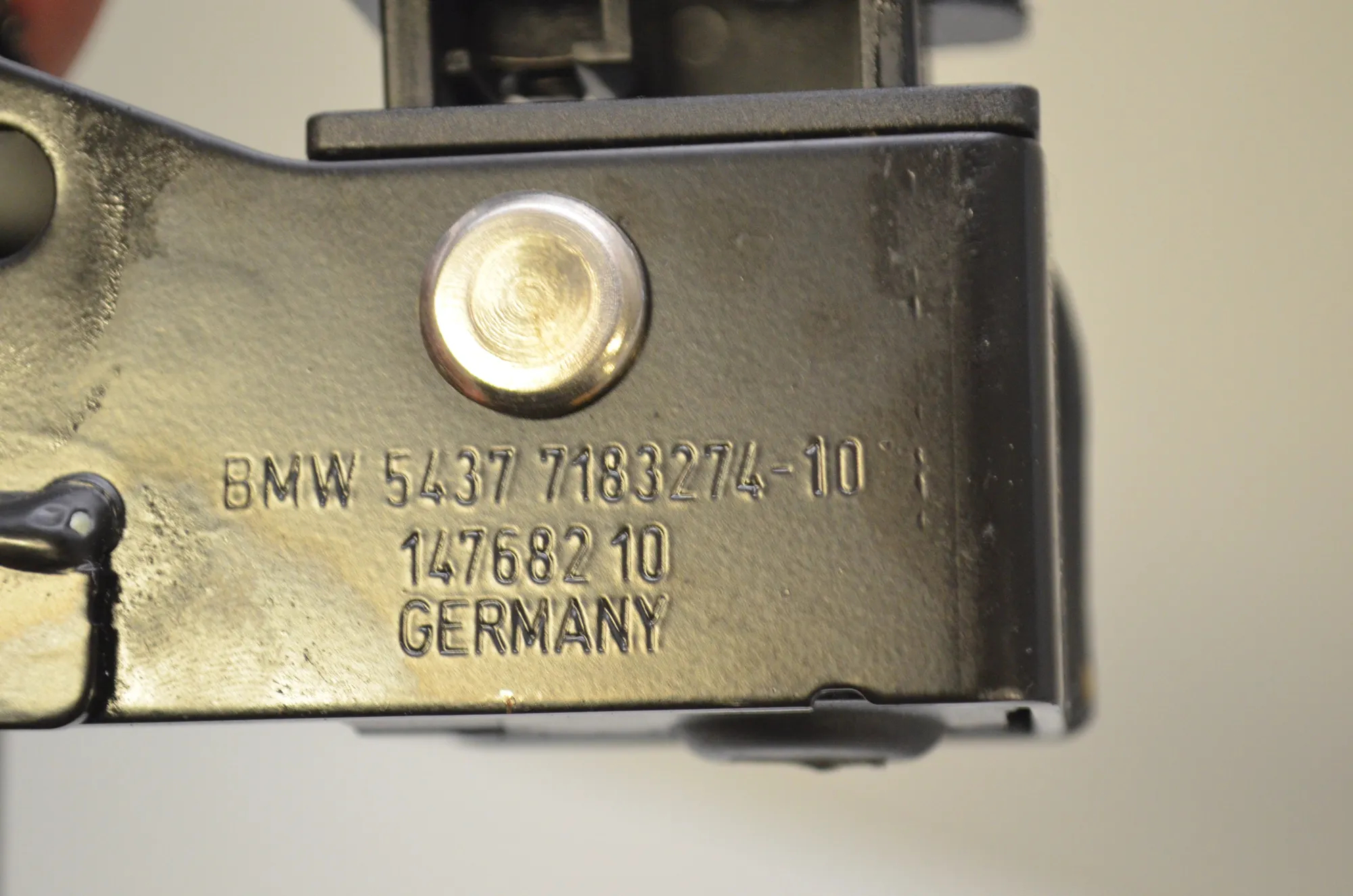 Bracket – OEM 7183273 · BMW 3 Cabrio (E93) 325 d 2010 – 5