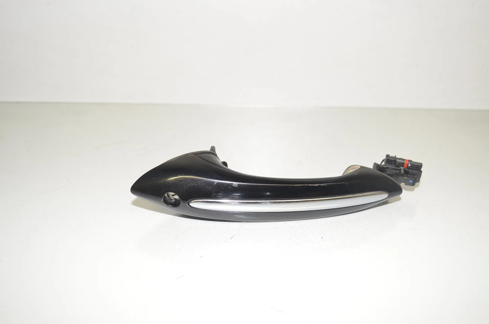 Front Left Door Exterior Handle – OEM 7249975 · BMW 5 Touring (F11) 525 d 2011
