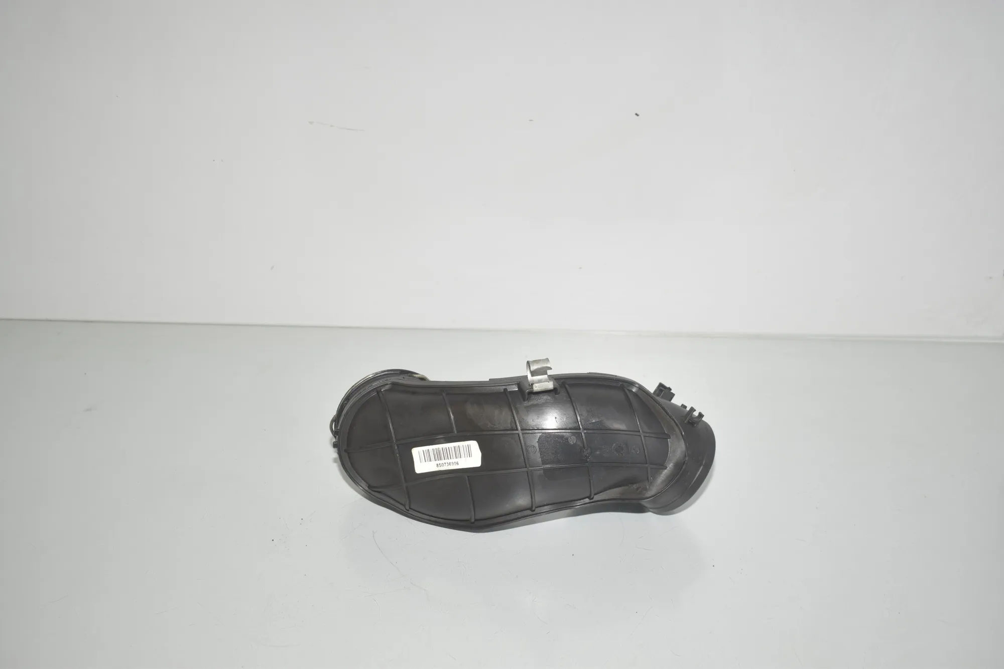 Air Intake Tube – OEM 8507369 · BMW 3 (F30, F80) 330 d xDrive 2015