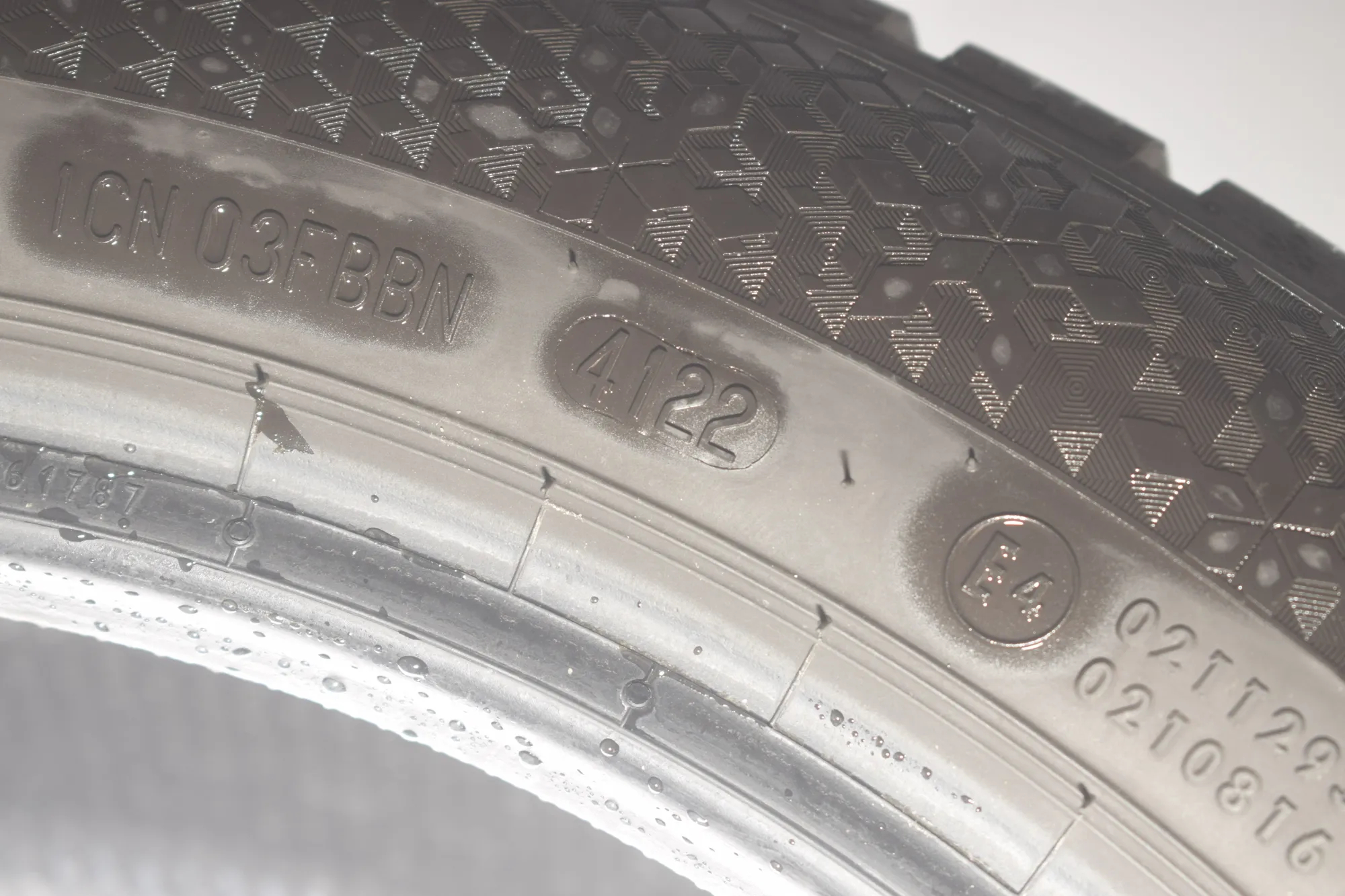 Tire · BMW 2 Gran Tourer (F46) 220 d xDrive 2018 – 7