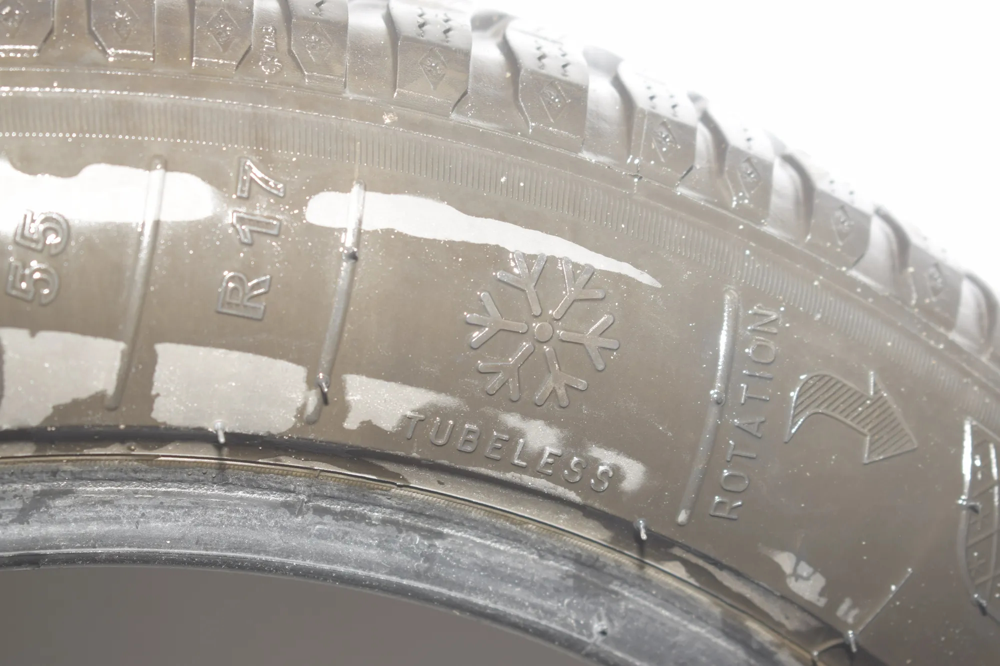 Tire · BMW 2 Gran Tourer (F46) 220 d xDrive 2018 – 3