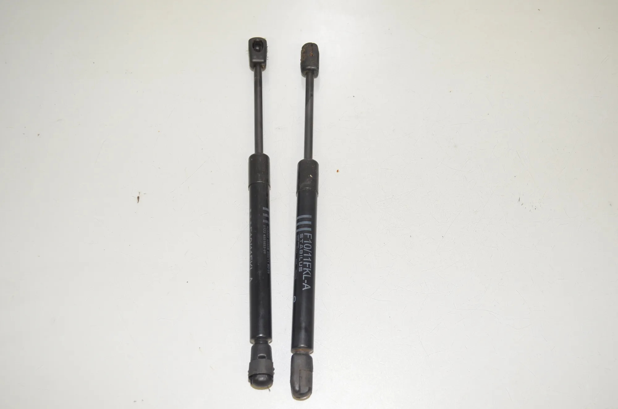 Front Left Bonnet Strut – OEM 4881653 · BMW 5 Touring (F11) 525 d 2011 – 3