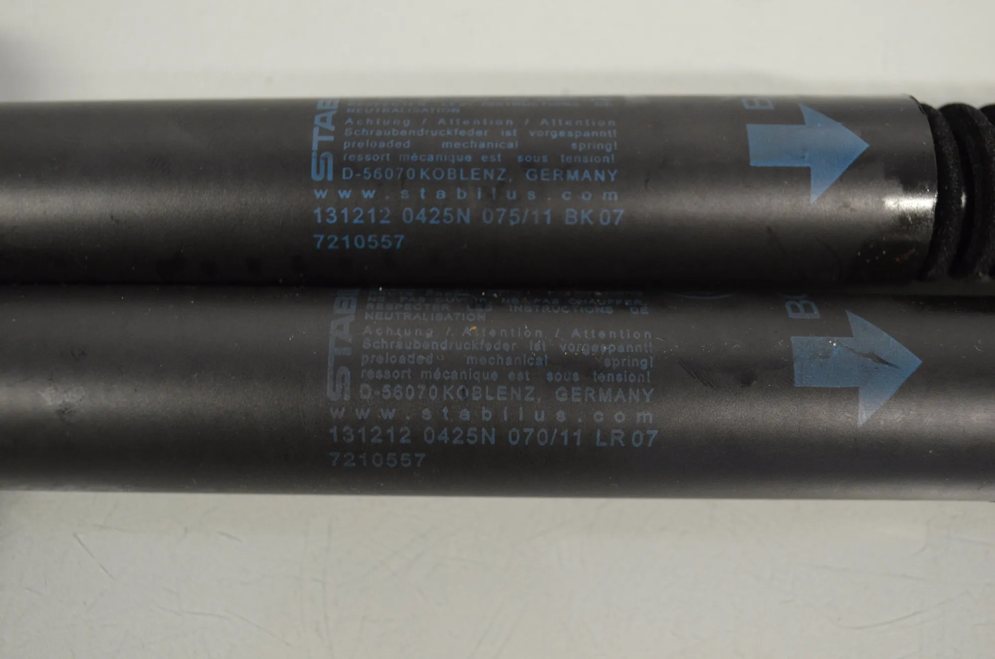 Left Side Tailgate Gas Strut – OEM 7210557 · BMW 5 Touring (F11) 525 d 2011 – 4