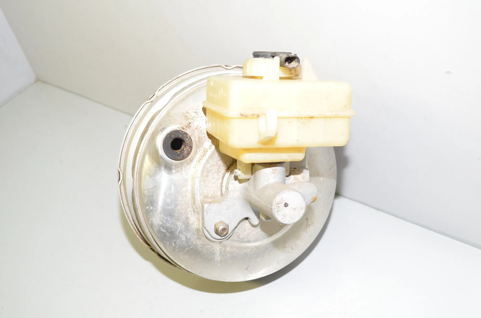 Brake Servo Booster – OEM 6765937 · BMW 5 5 (E60) (2001 - 2010) 525 d (2004 - 2010, 2.5 L, 130 kW) 2005 – 2