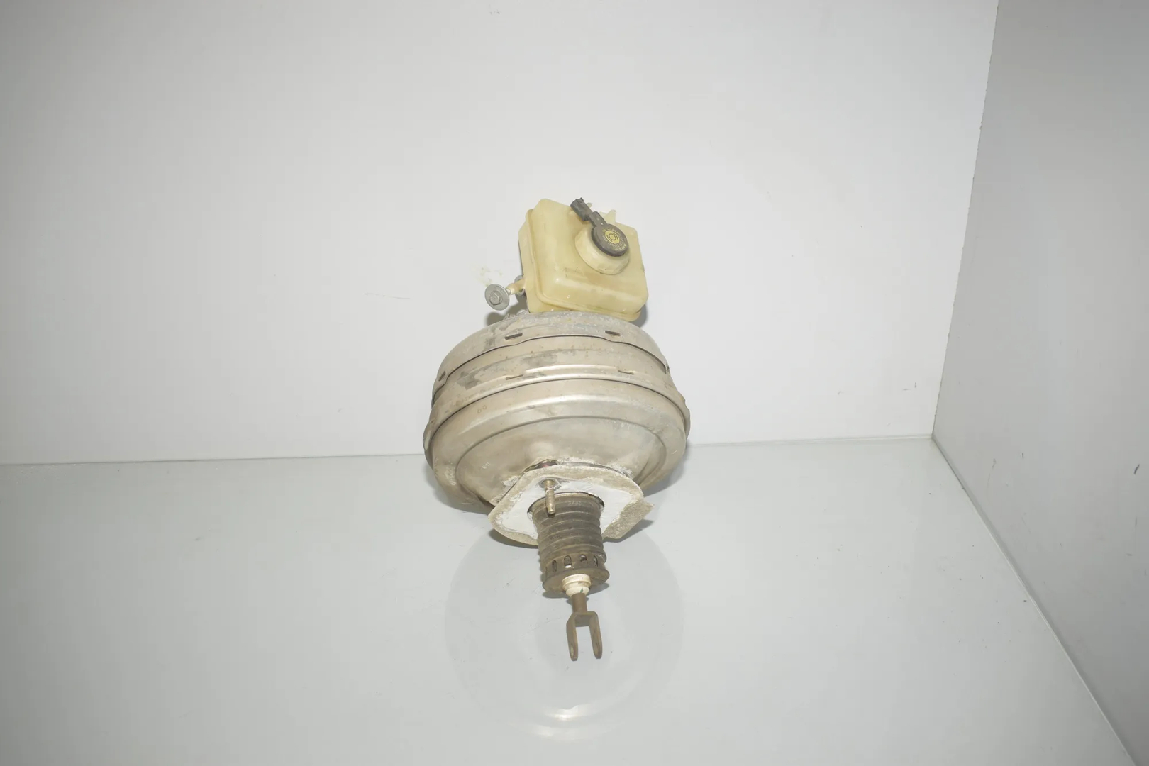Brake Servo Booster – OEM 6765937 · BMW 5 5 (E60) (2001 - 2010) 520 d (2007 - 2009, 2.0 L, 130 kW) 2009 – 2