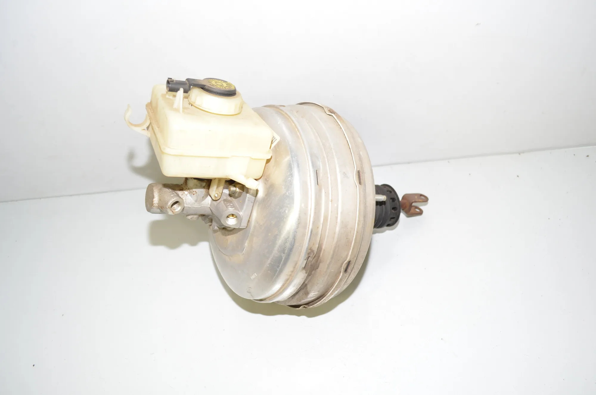 Brake Servo Booster – OEM 6765937 · BMW 5 (E60) BMW 5 (E60) 525 d 2007 – 3