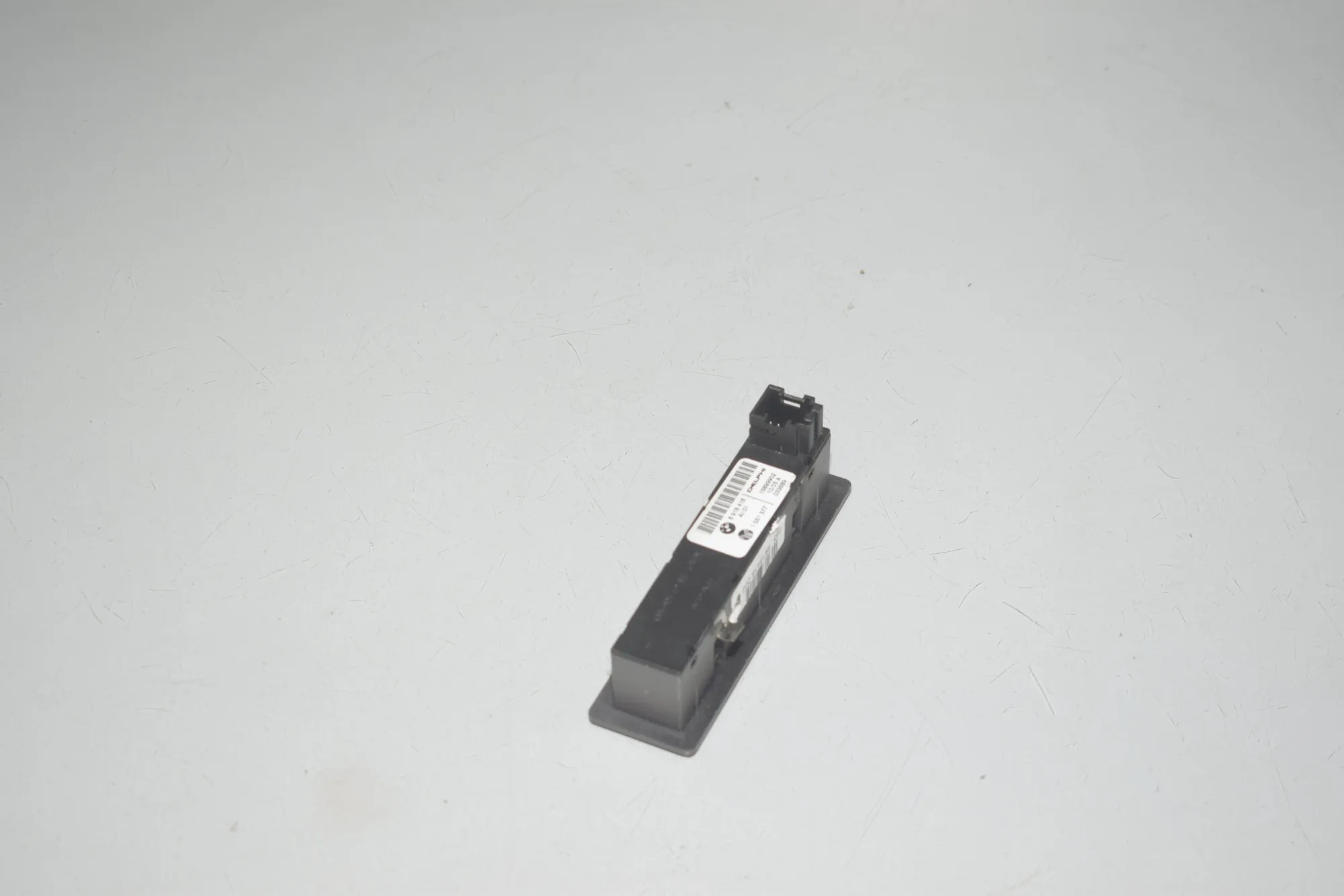 Button Switch Panel – OEM 6918418 · BMW 7 (E65, E66, E67) BMW 7 (E65, E66, E67) 730 d 2008 – 3